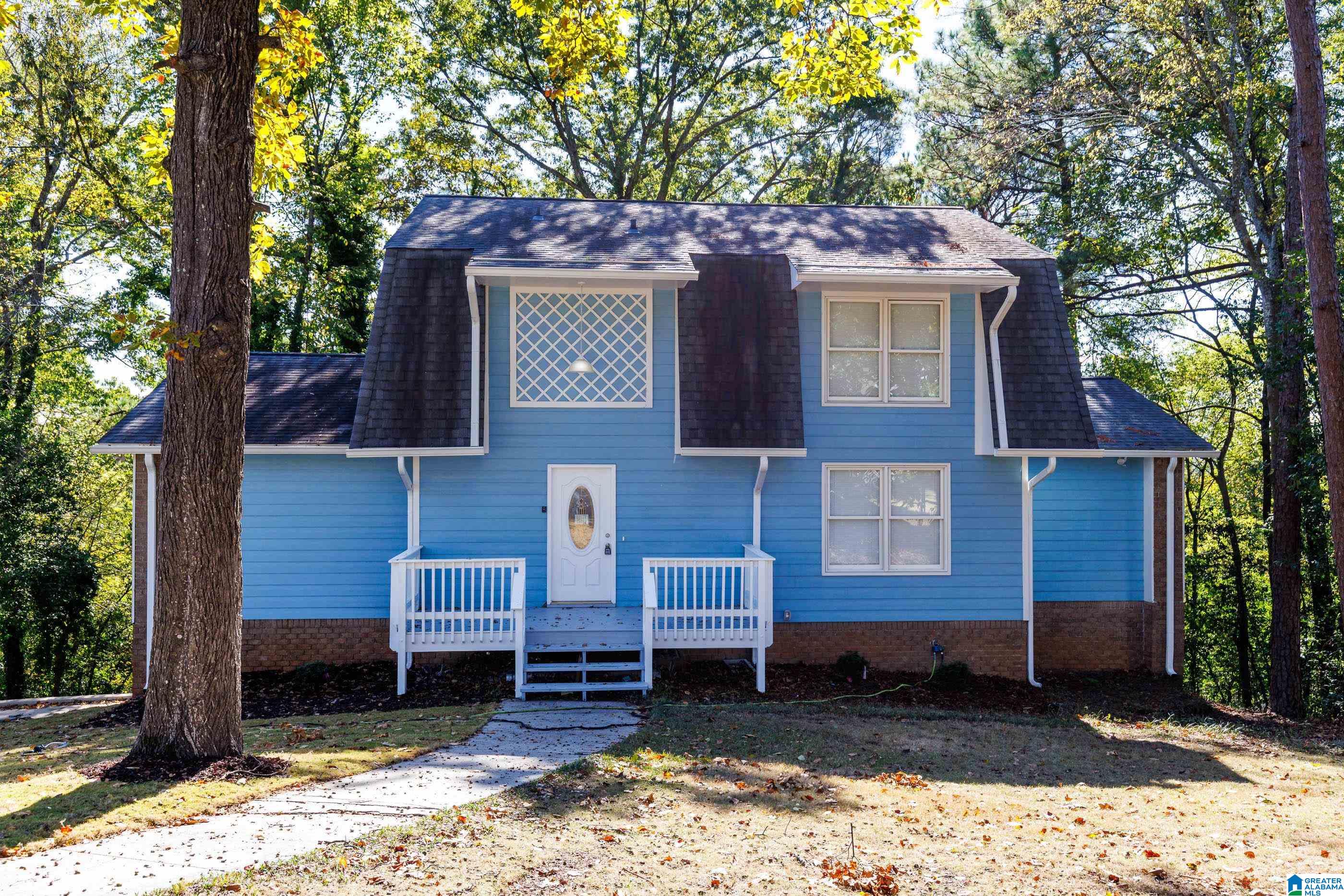 Homes for sale in Hoover, AL | 2503 Grand Point Circle, Hoover, AL 35226 | MLS# 21435708