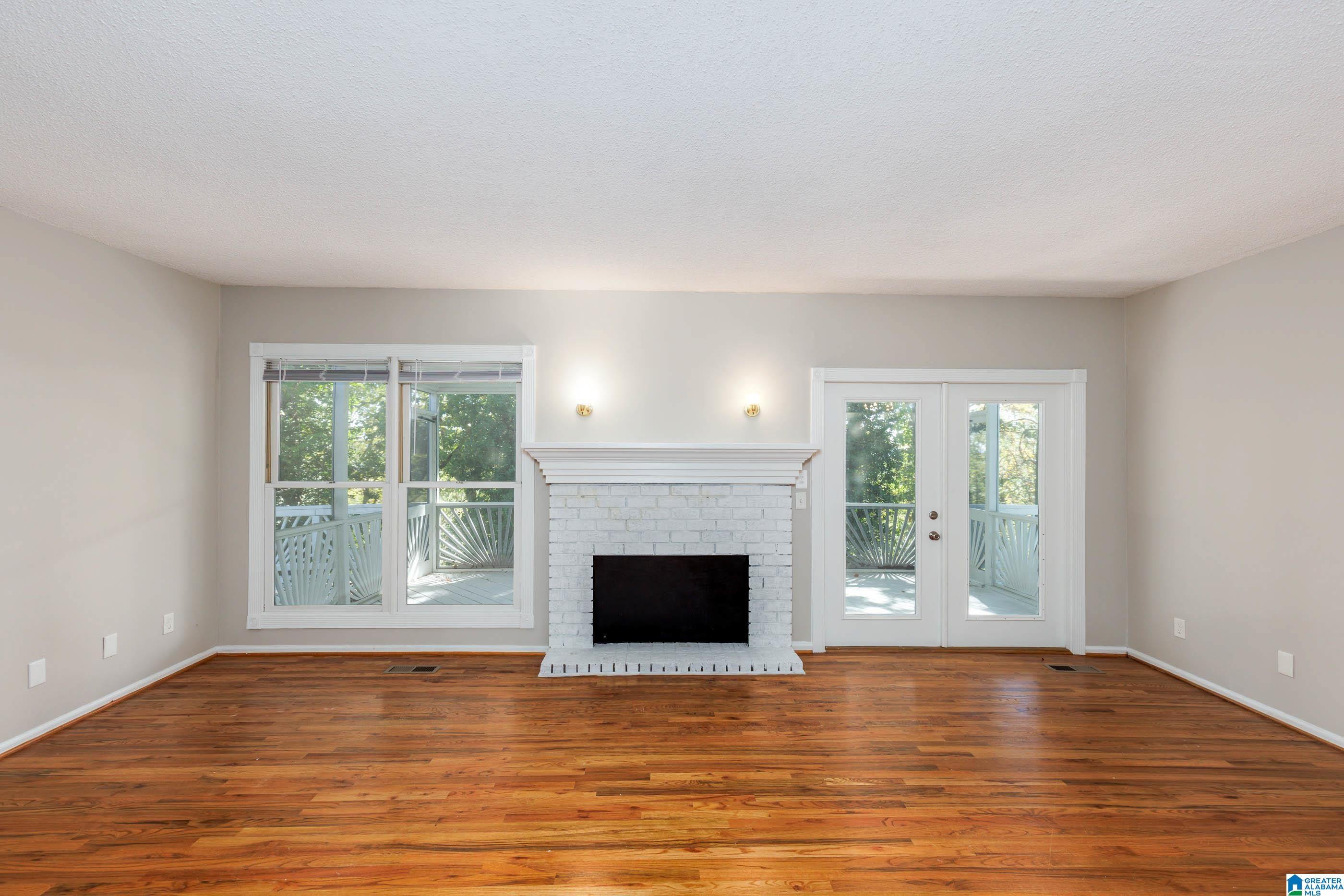 Homes for sale in Hoover, AL | 2503 Grand Point Circle, Hoover, AL 35226 | MLS# 21435708