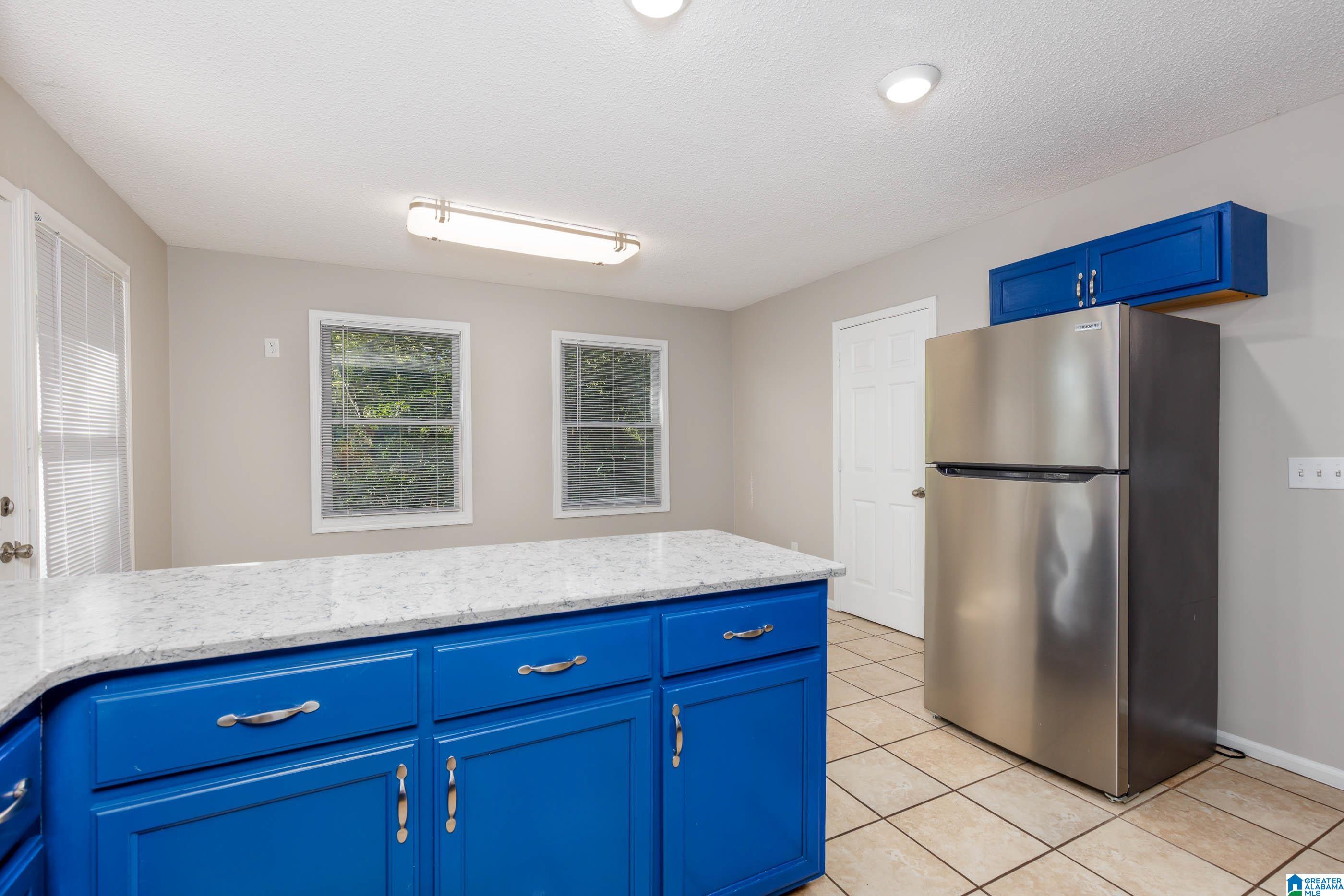 Homes for sale in Hoover, AL | 2503 Grand Point Circle, Hoover, AL 35226 | MLS# 21435708