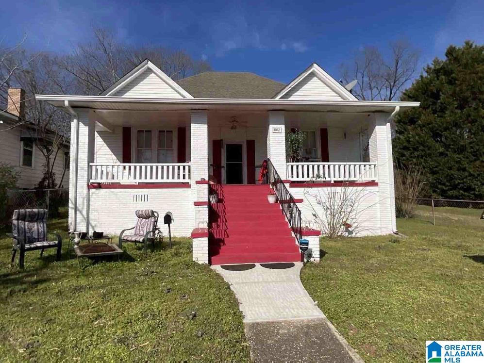 802 CLARENDON AVENUE