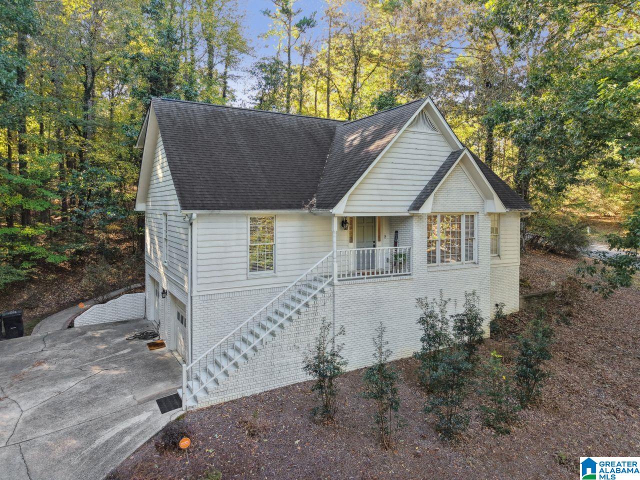 Homes for sale in Hoover, AL | 764 Heatherwood Dr, Hoover, AL 35244 | MLS# 21435806