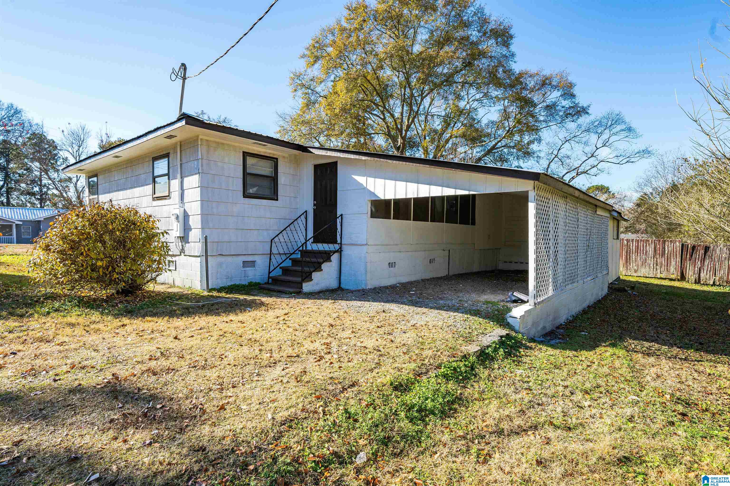 Homes for sale in Graysville, AL | 336 1St Avenue Nw, Graysville, AL 35073 | MLS# 21435996