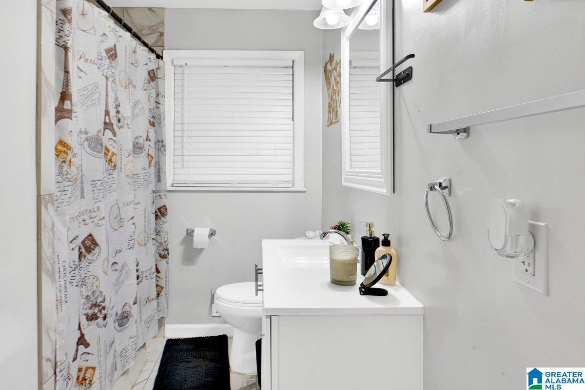 Homes for sale in Birmingham, AL | 801 Overlook Dr, Birmingham, AL 35228 | MLS# 21436533