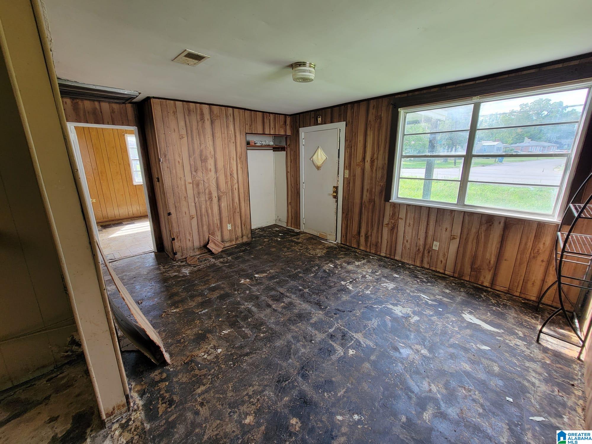 Homes for sale in Midfield, AL | 1309 Woodward Road, Midfield, AL 35228 | MLS# 21436641