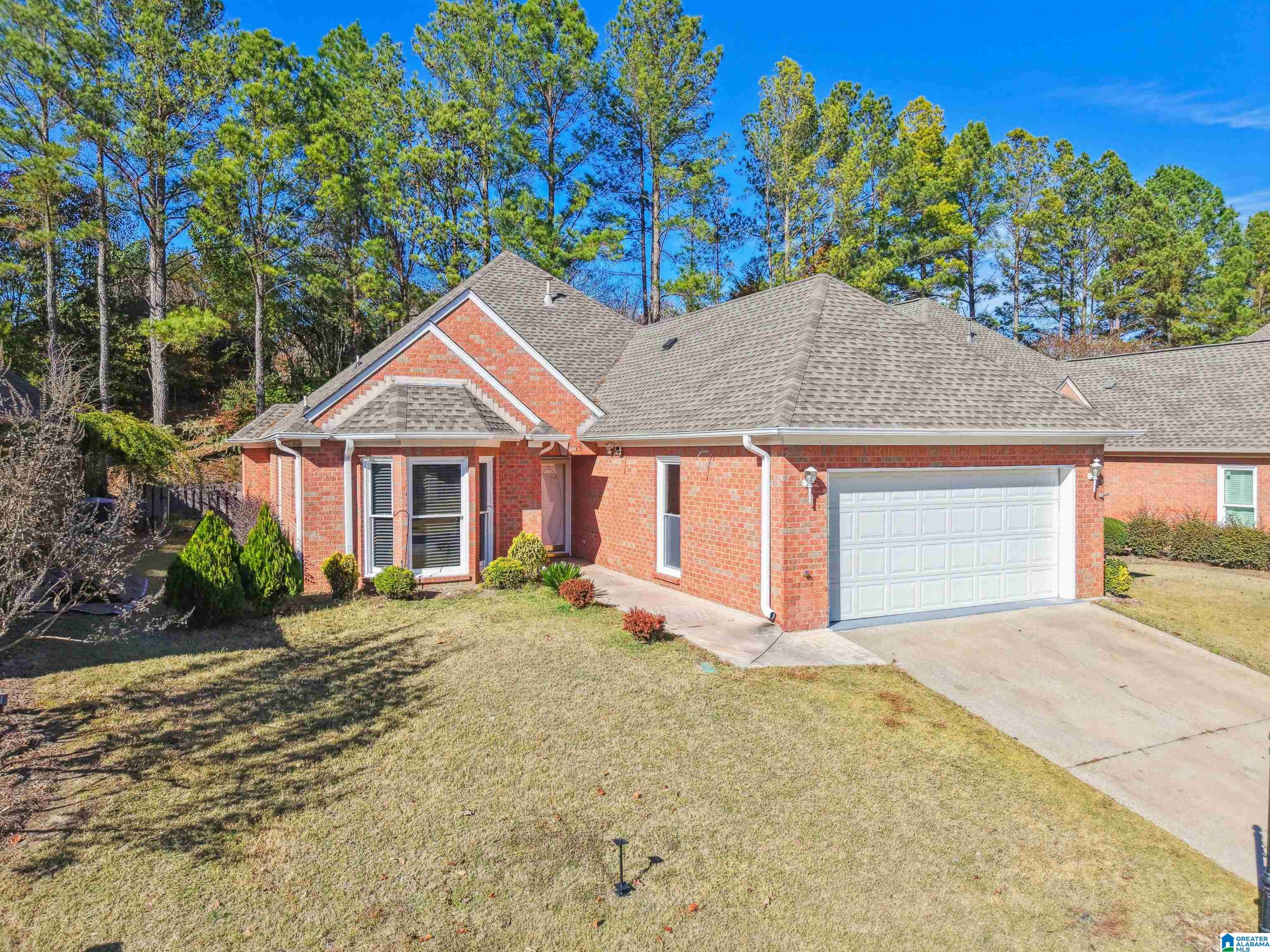 Homes for sale in Hoover, AL | 225 Crest Lake Dr, Hoover, AL 35244 | MLS# 21436661