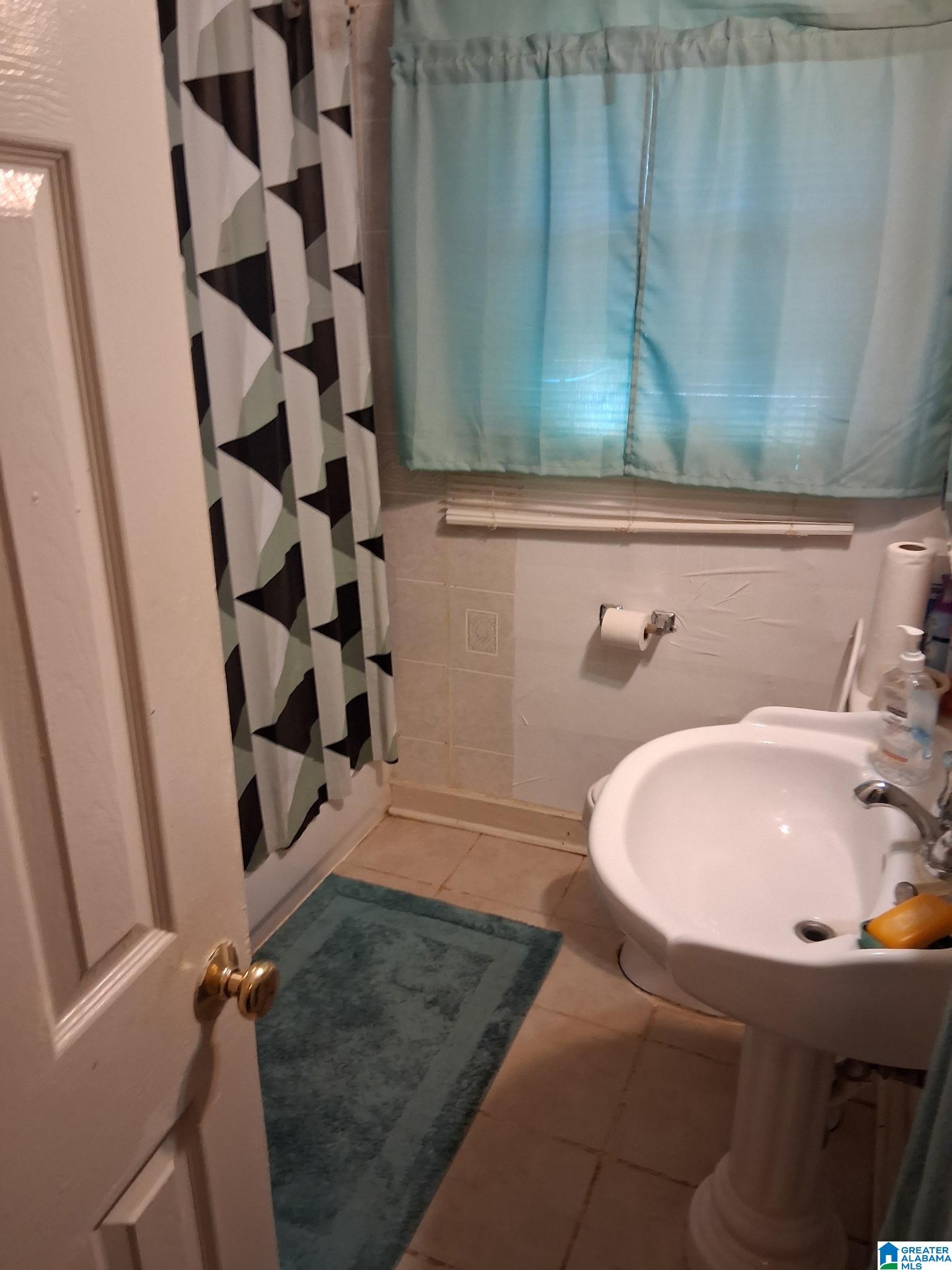 Homes for sale in Midfield, AL | 1240 Rayfield Dr, Midfield, AL 35228 | MLS# 21436920