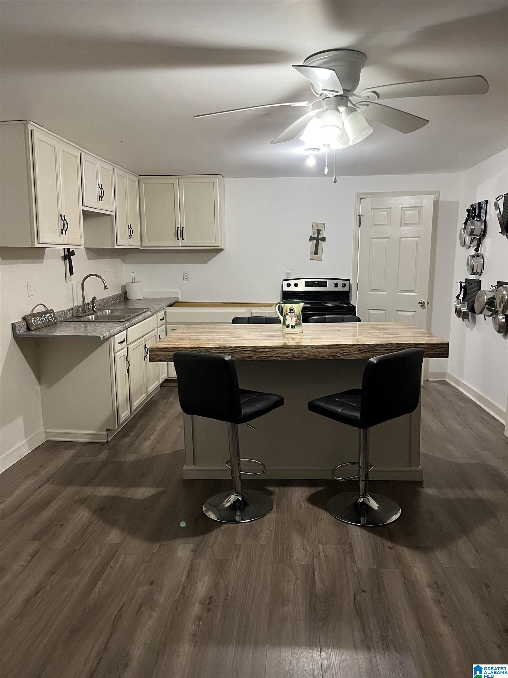 Homes for sale in Clanton, AL | 16980 Al Hwy 22, Clanton, AL 35045 | MLS# 21437017