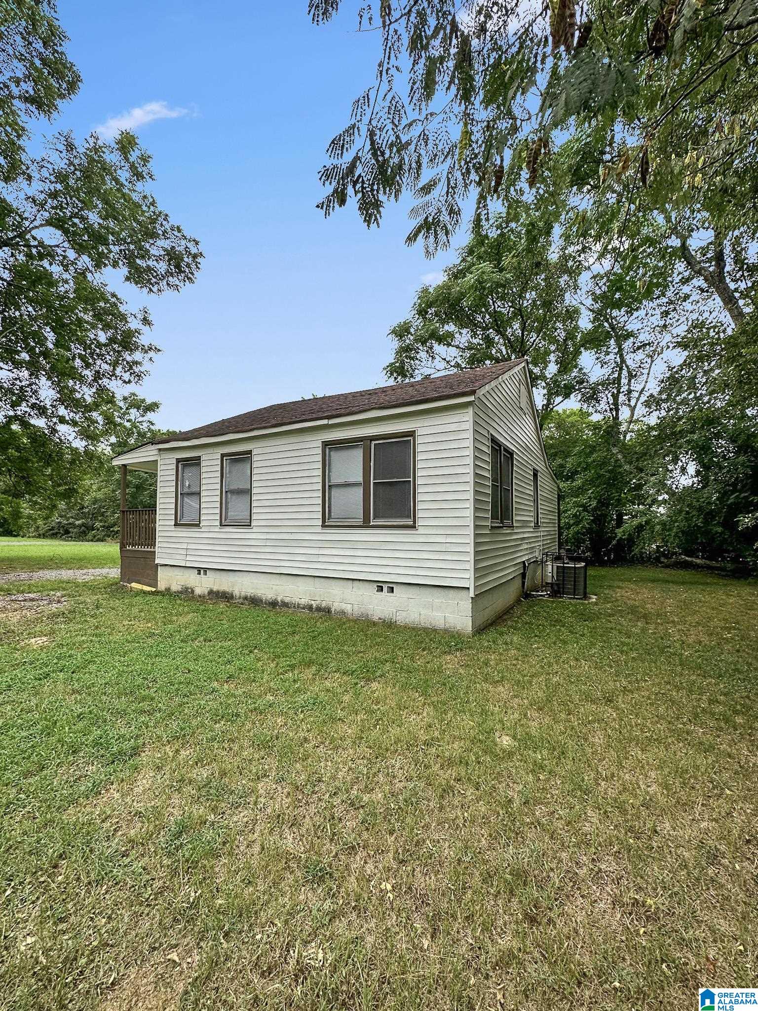Homes for sale in Adamsville, AL | 204 Garth Dr, Adamsville, AL 35005 | MLS# 21437100