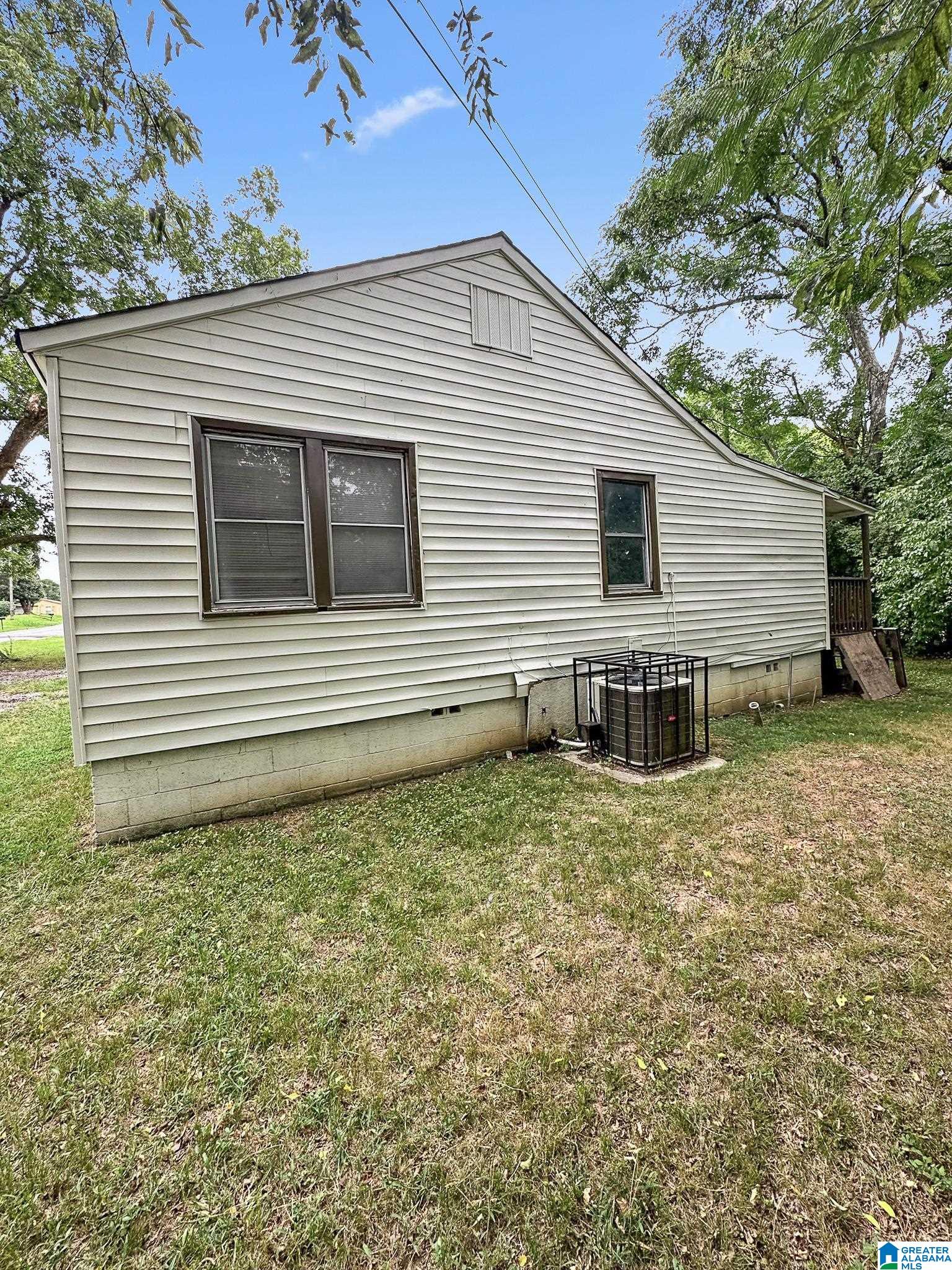 Homes for sale in Adamsville, AL | 204 Garth Dr, Adamsville, AL 35005 | MLS# 21437100