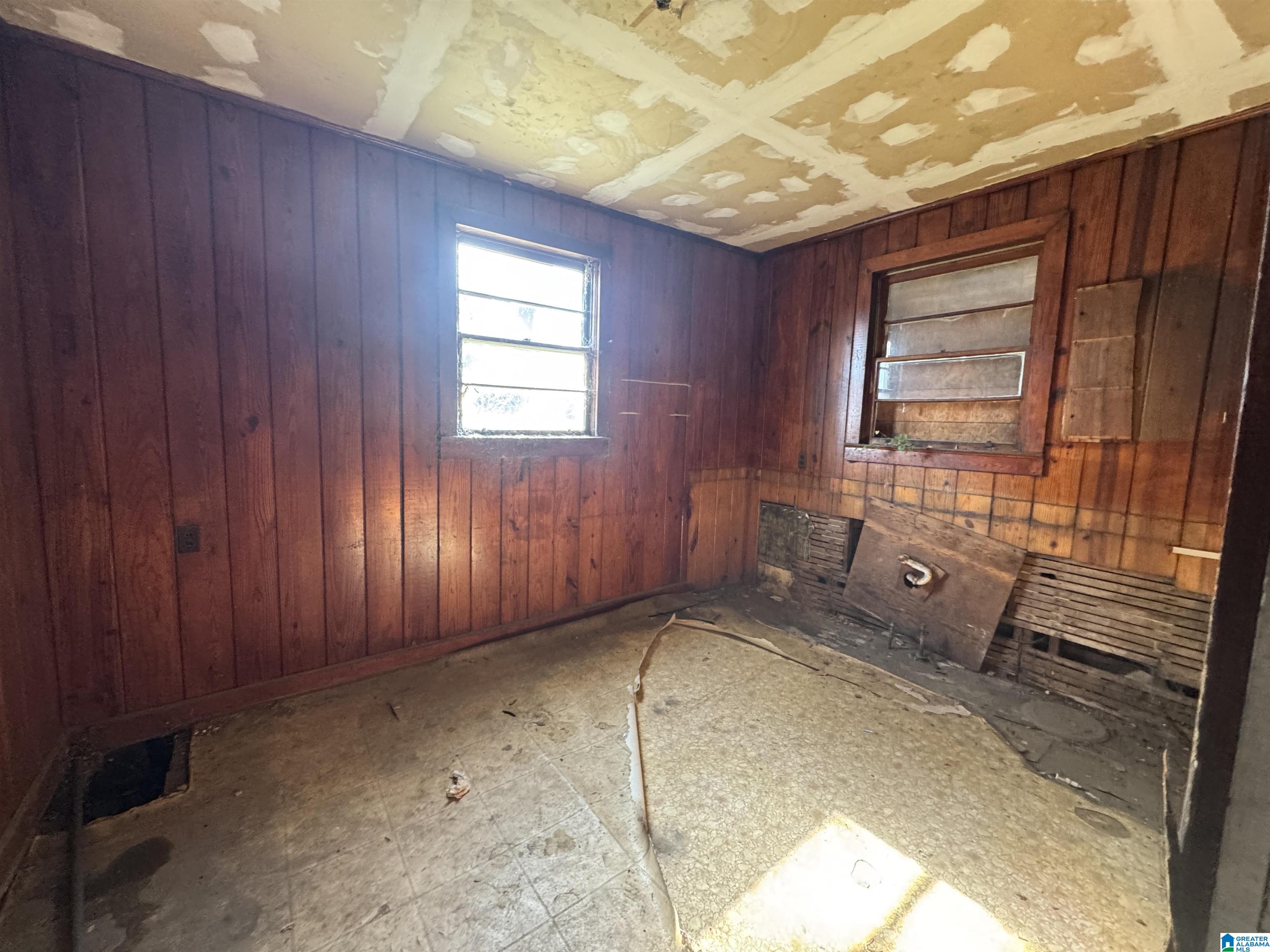 Homes for sale in Birmingham, AL | 4827 2Nd Avenue N, Birmingham, AL 35212 | MLS# 21437267