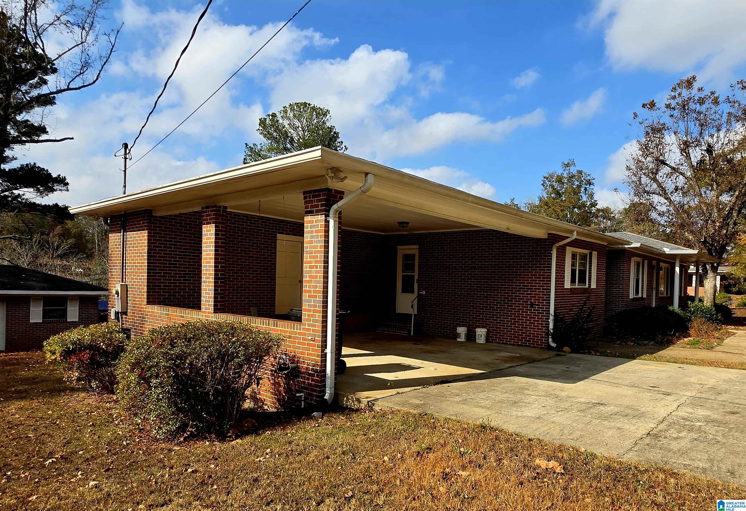 Homes for sale in Roanoke, AL | 206 Gilham Road, Roanoke, AL 36274 | MLS# 21437356