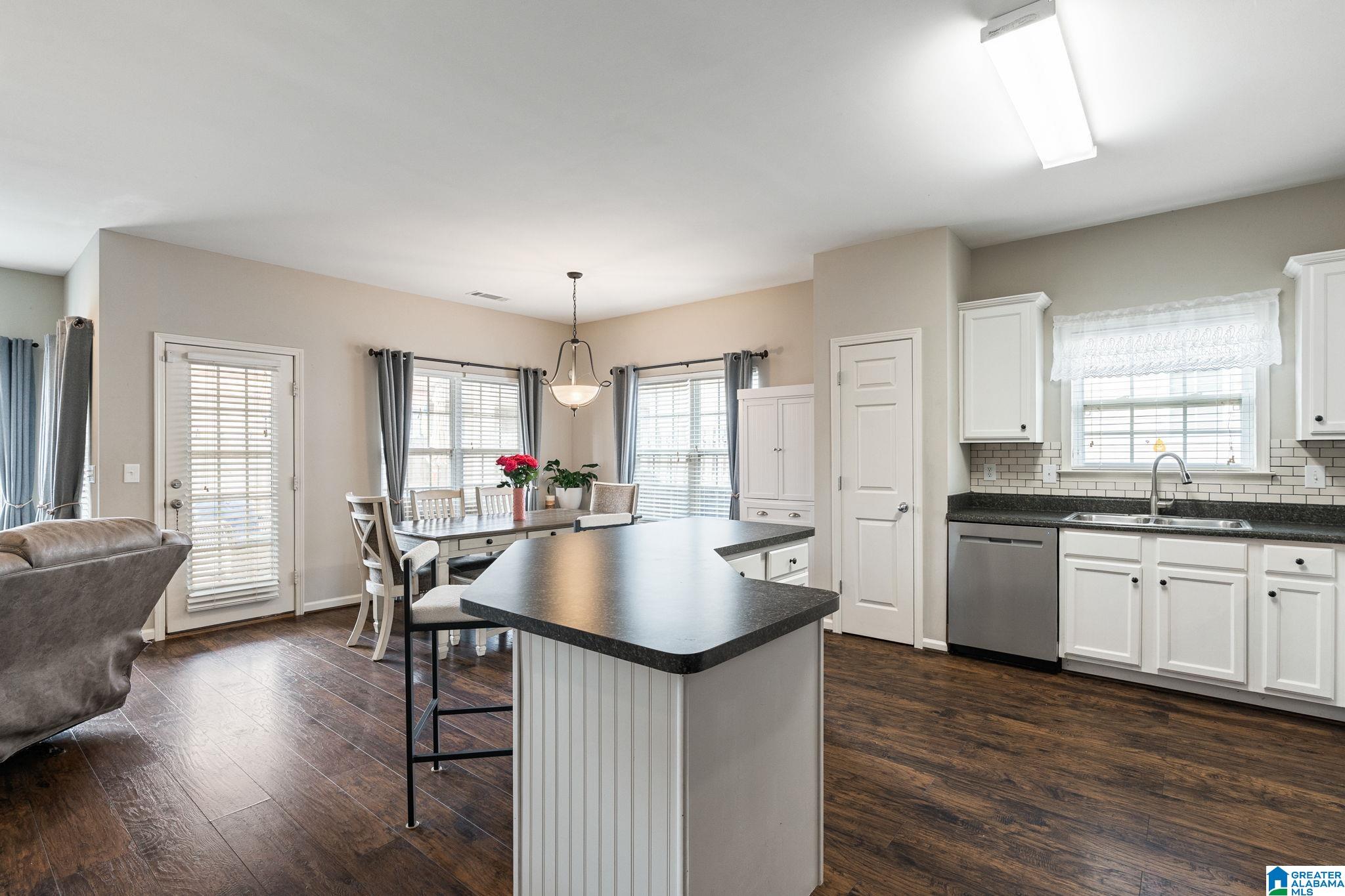 Homes for sale in Chelsea, AL | 1104 Fairbank Lane, Chelsea, AL 35043 | MLS# 21437483