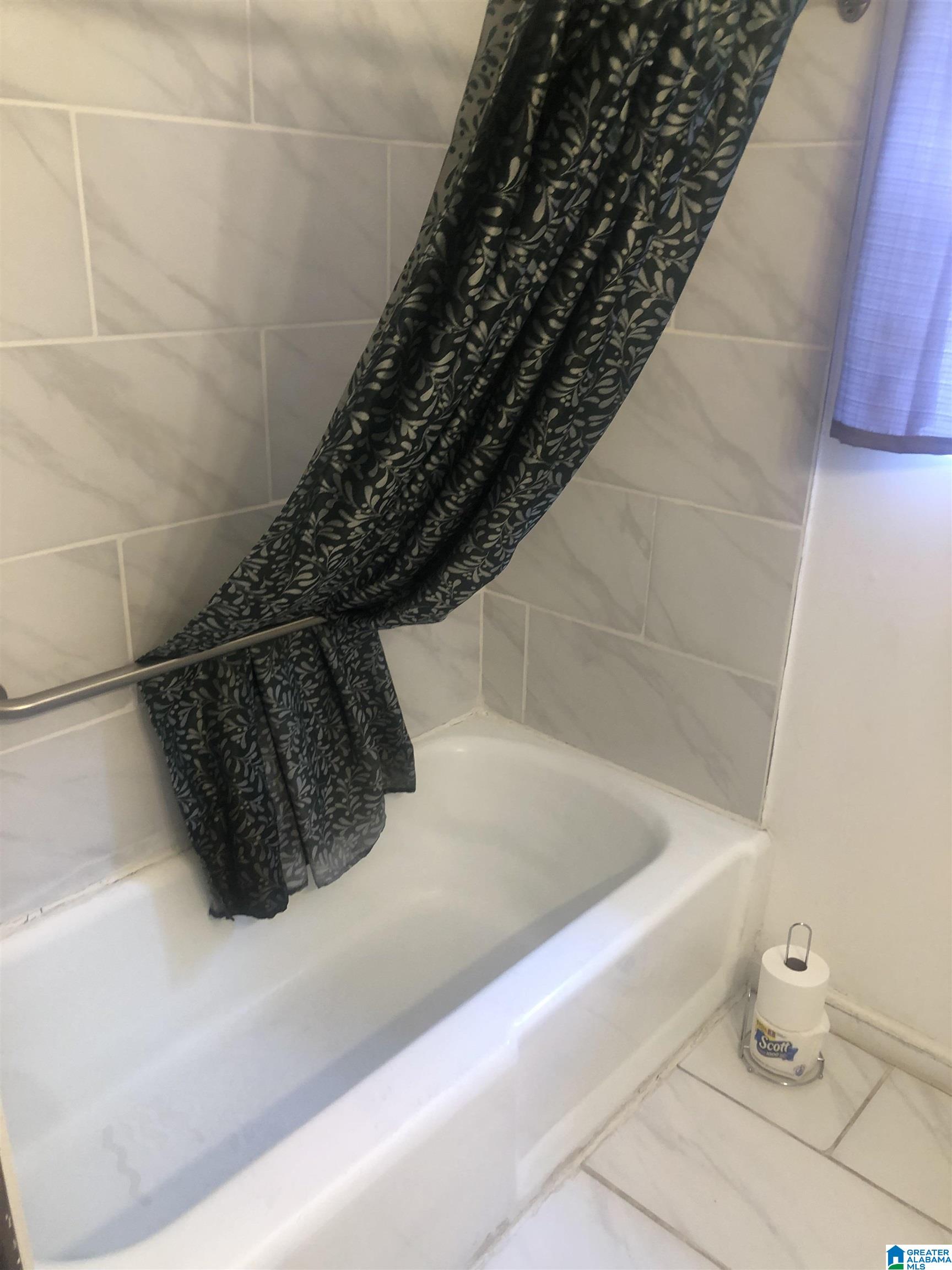 Homes for sale in Tuscaloosa, AL | 3411 35th Court, Tuscaloosa, AL 35401 | MLS# 21437485