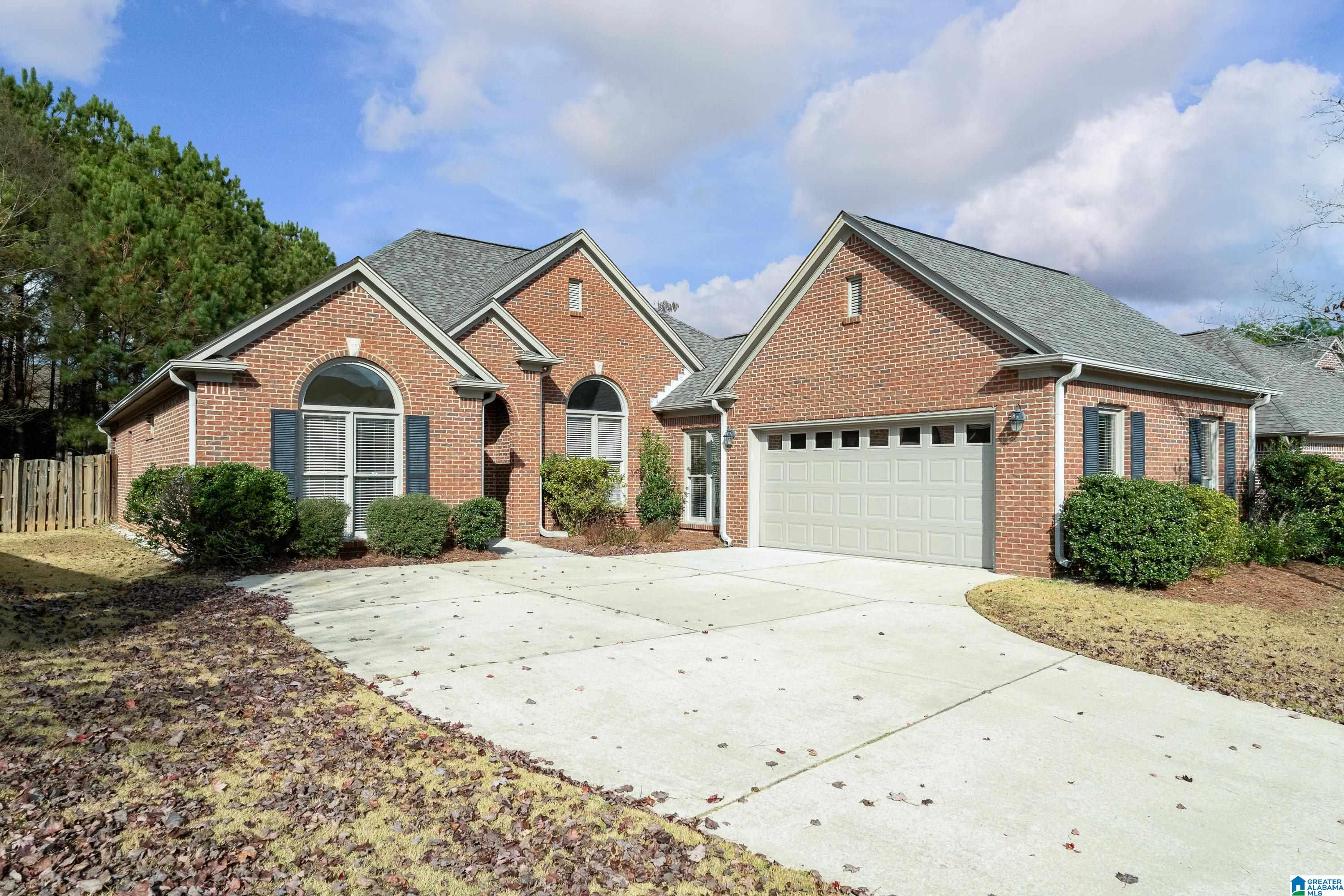 4104 CROSSINGS LANE
