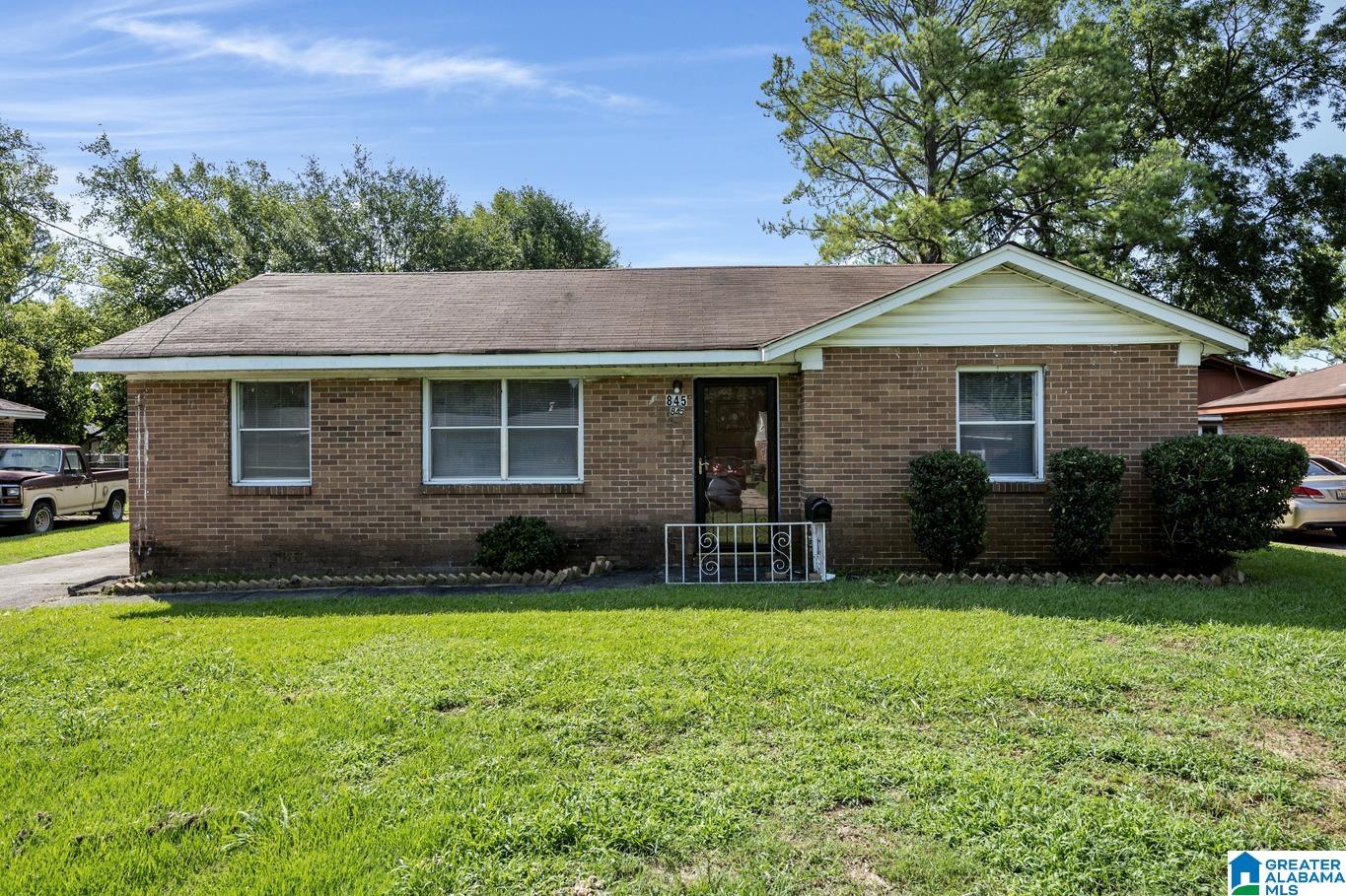 Homes for sale in Birmingham, AL | 845 29th Street Sw, Birmingham, AL 35211 | MLS# 21437618