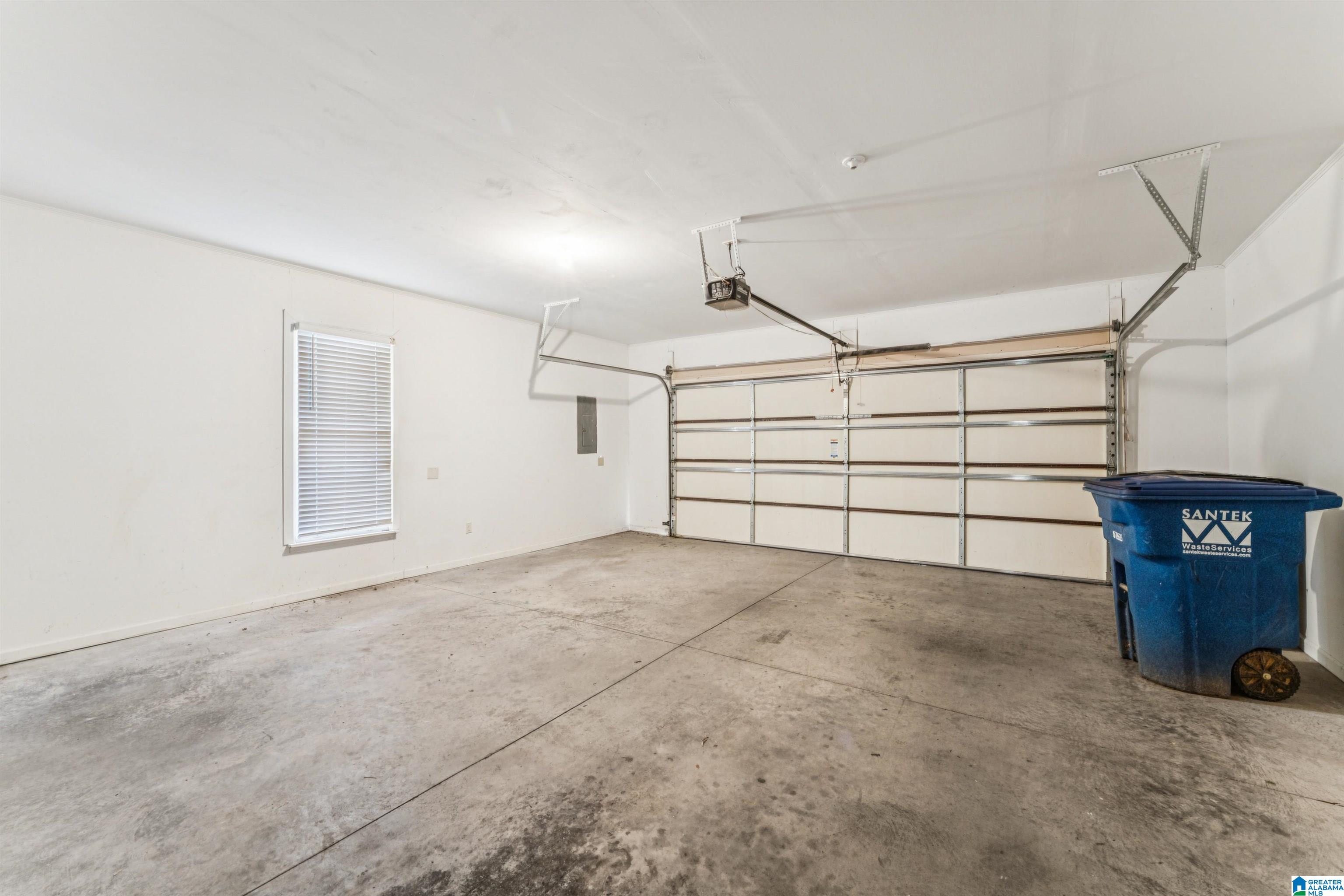 Homes for sale in Hoover, AL | 4950 Paradise Lake Circle, Hoover, AL 35244 | MLS# 21437621