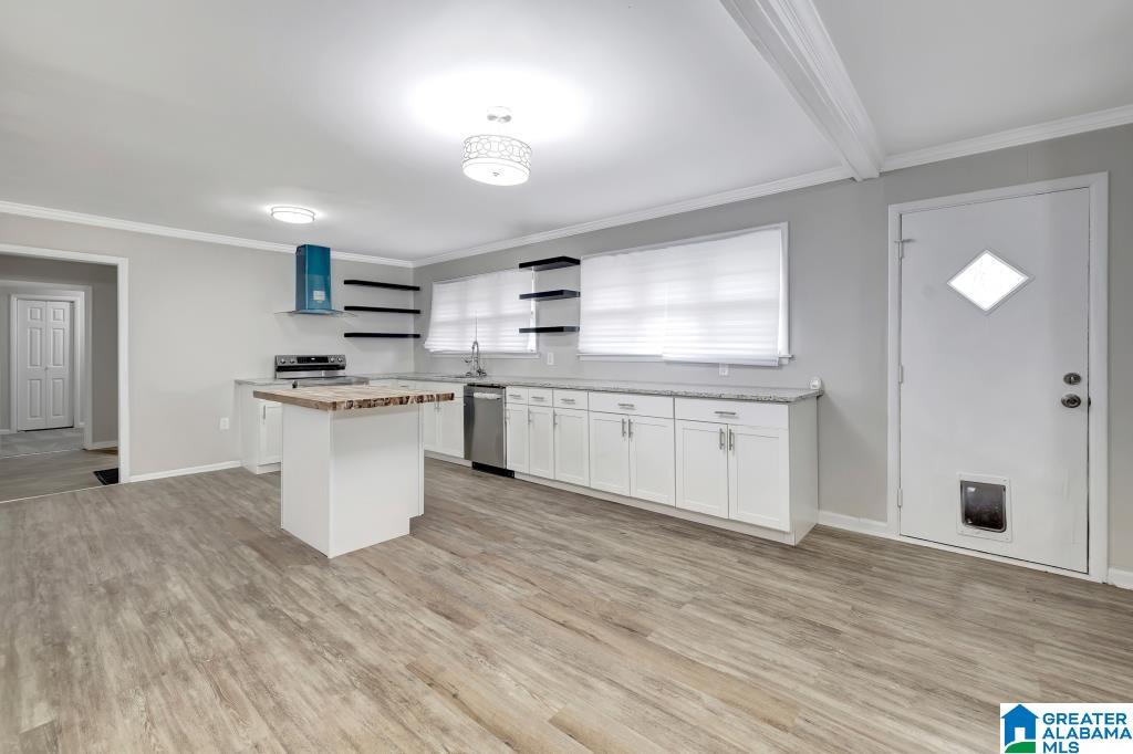 Homes for sale in Trussville, AL | 310 White Pine Street, Trussville, AL 35173 | MLS# 21437676