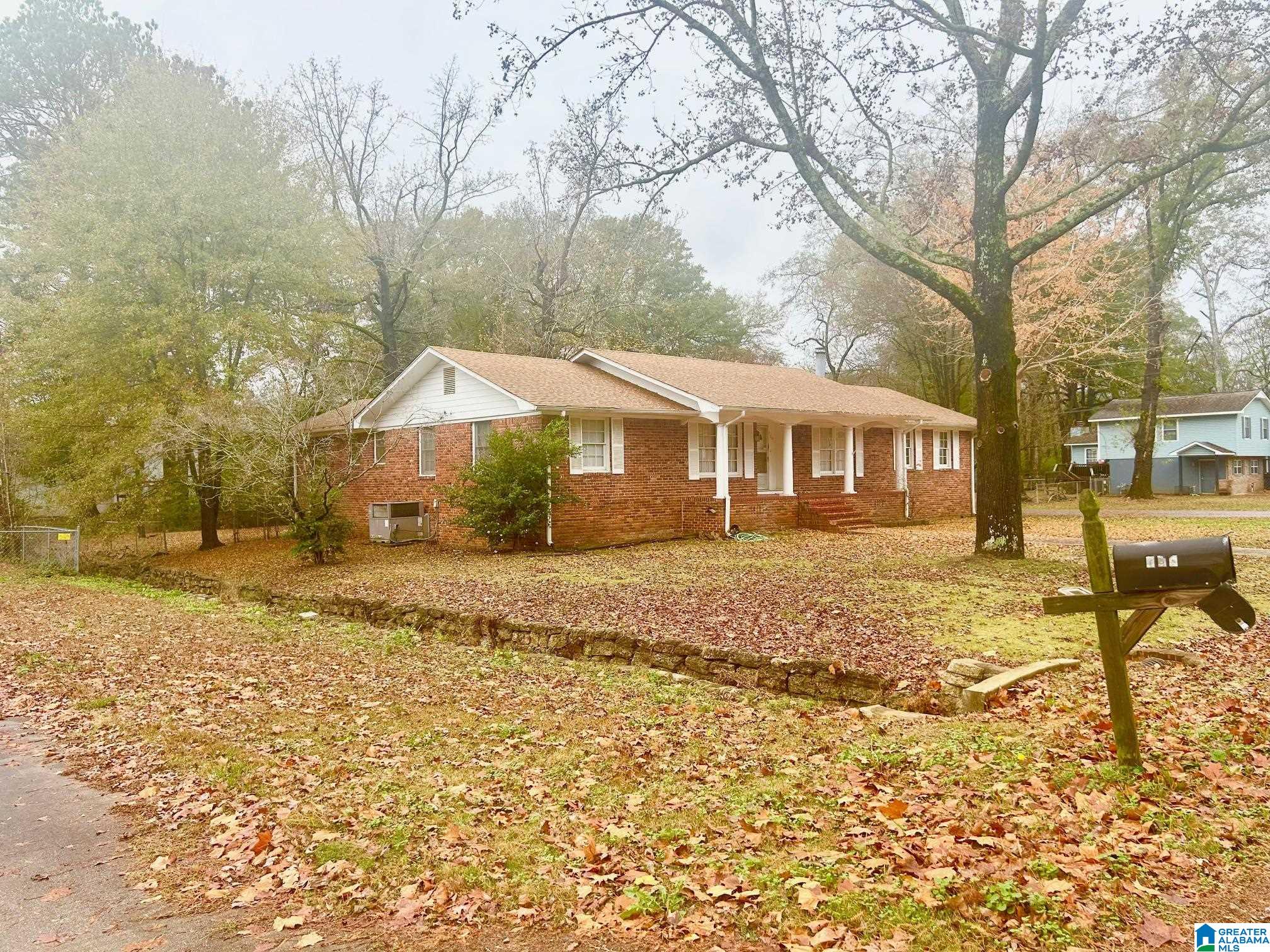 Homes for sale in Hueytown, AL | 122 Nabors Avenue, Hueytown, AL 35023 | MLS# 21437694