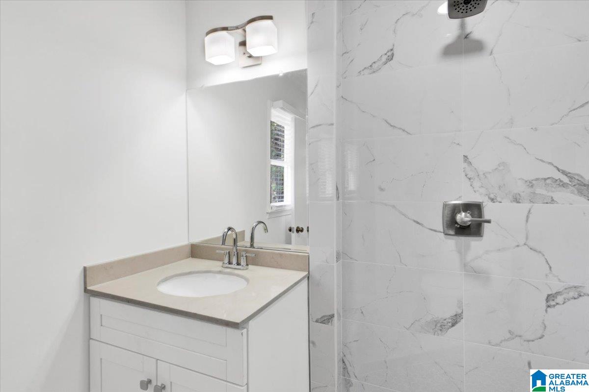 Homes for sale in Hoover, AL | 2174 Whiting Road, Hoover, AL 35216 | MLS# 21437741