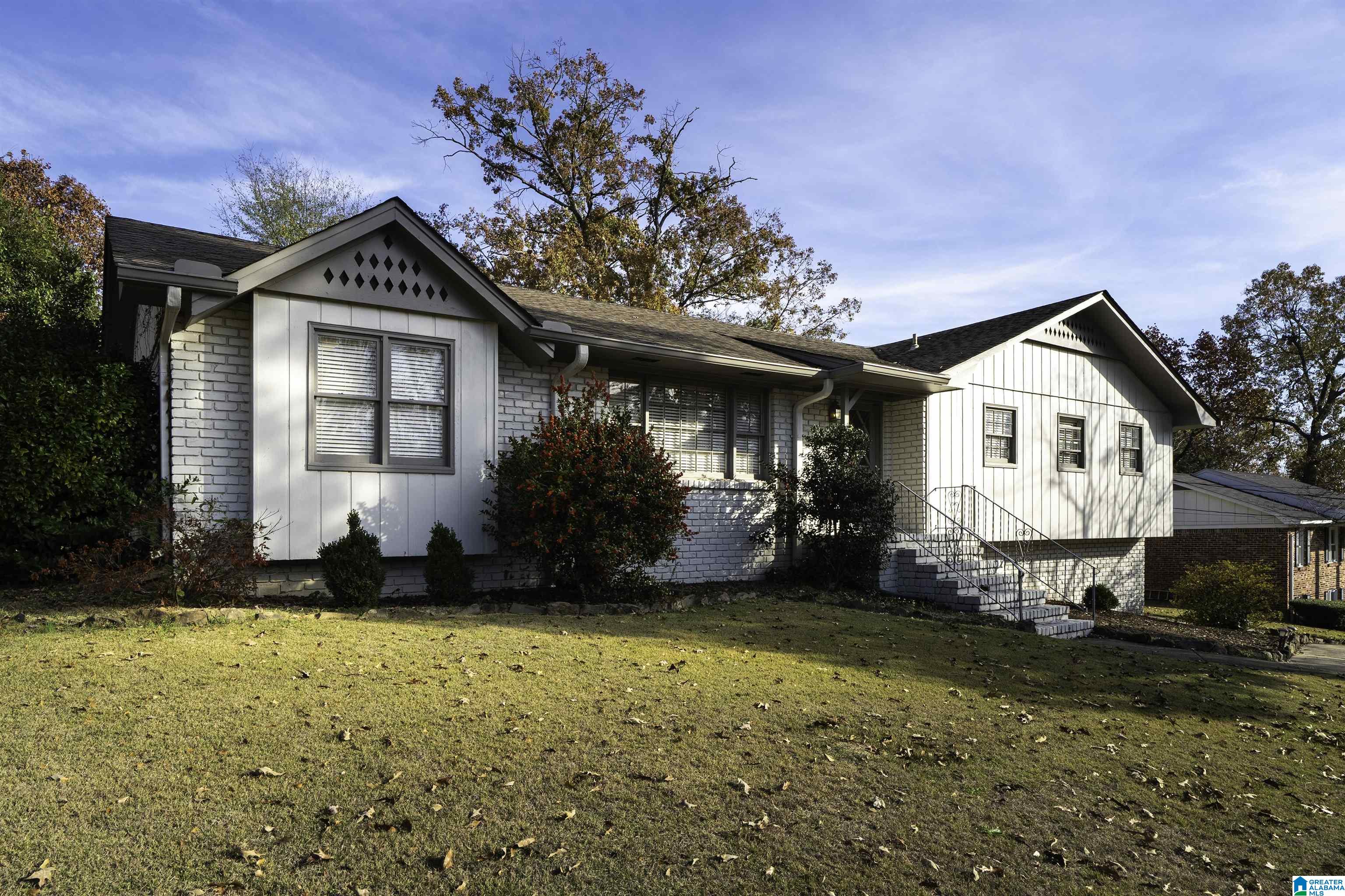 Homes for sale in Vestavia Hills, AL | 637 Winwood Dr, Vestavia Hills, AL 35226 | MLS# 21437770