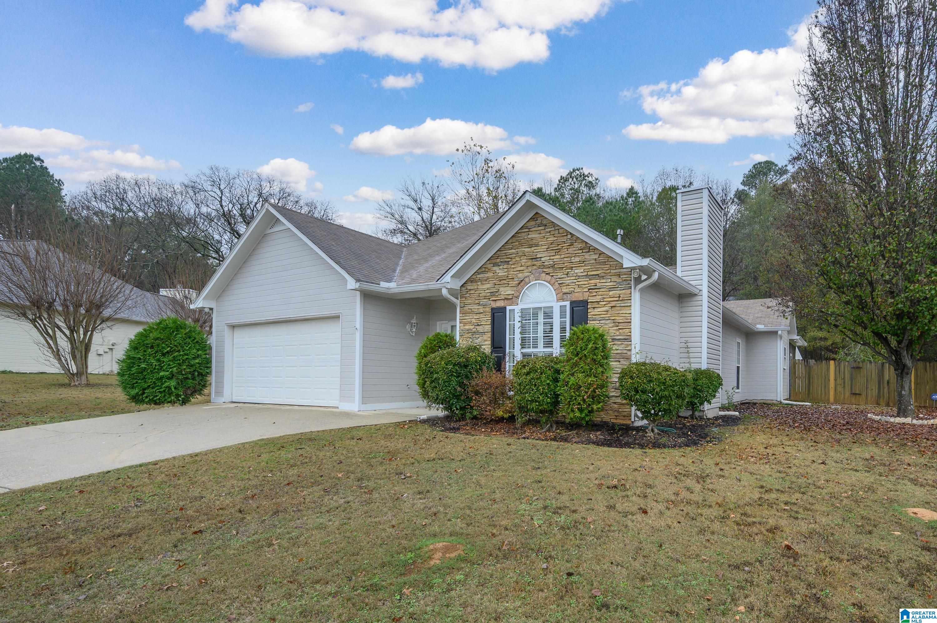 Homes for sale in Pelham, AL | 148 Stonehaven Dr, Pelham, AL 35124 | MLS# 21437784