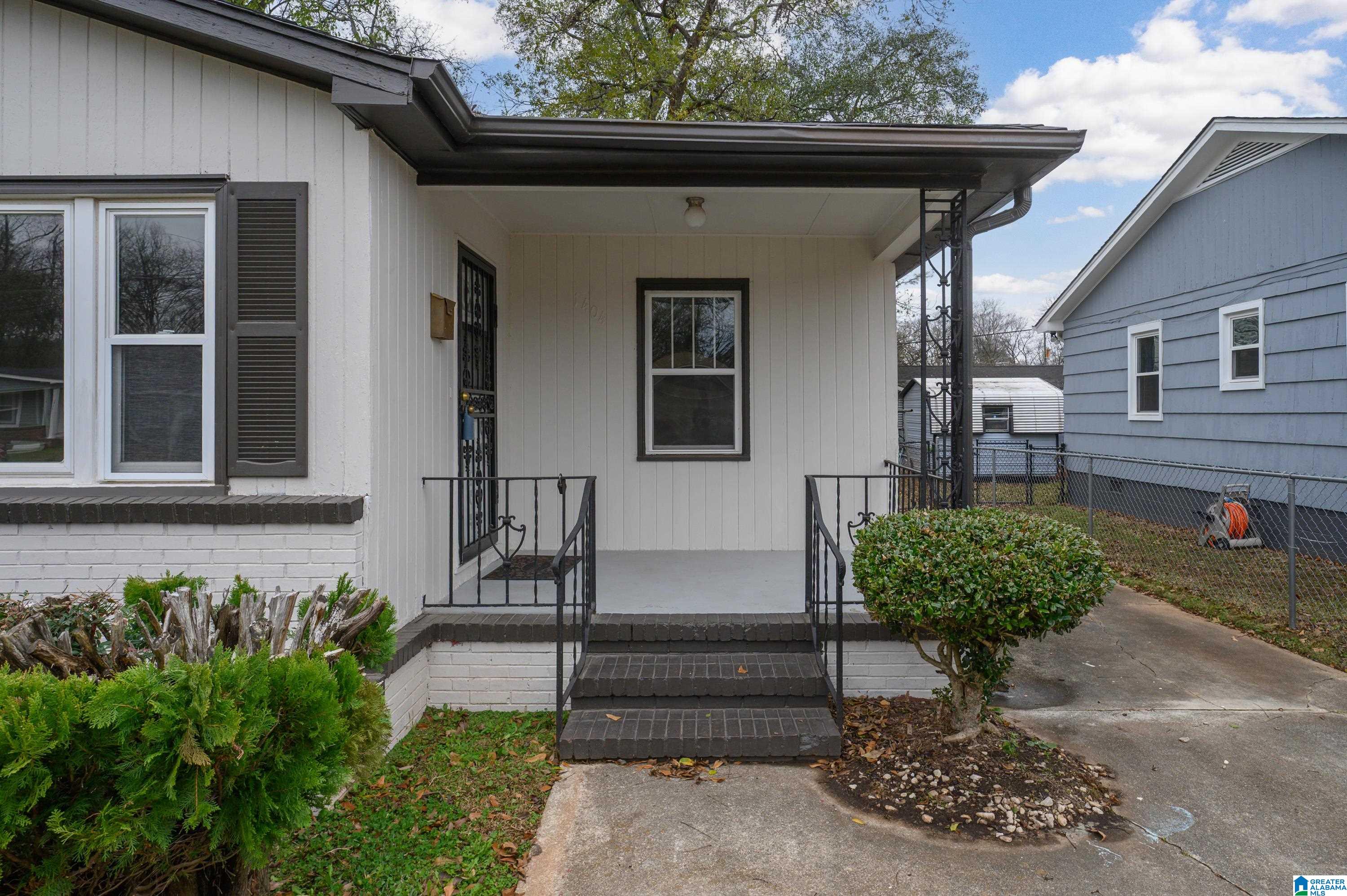 Homes for sale in Birmingham, AL | 1404 Mims Street Sw, Birmingham, AL 35211 | MLS# 21437786