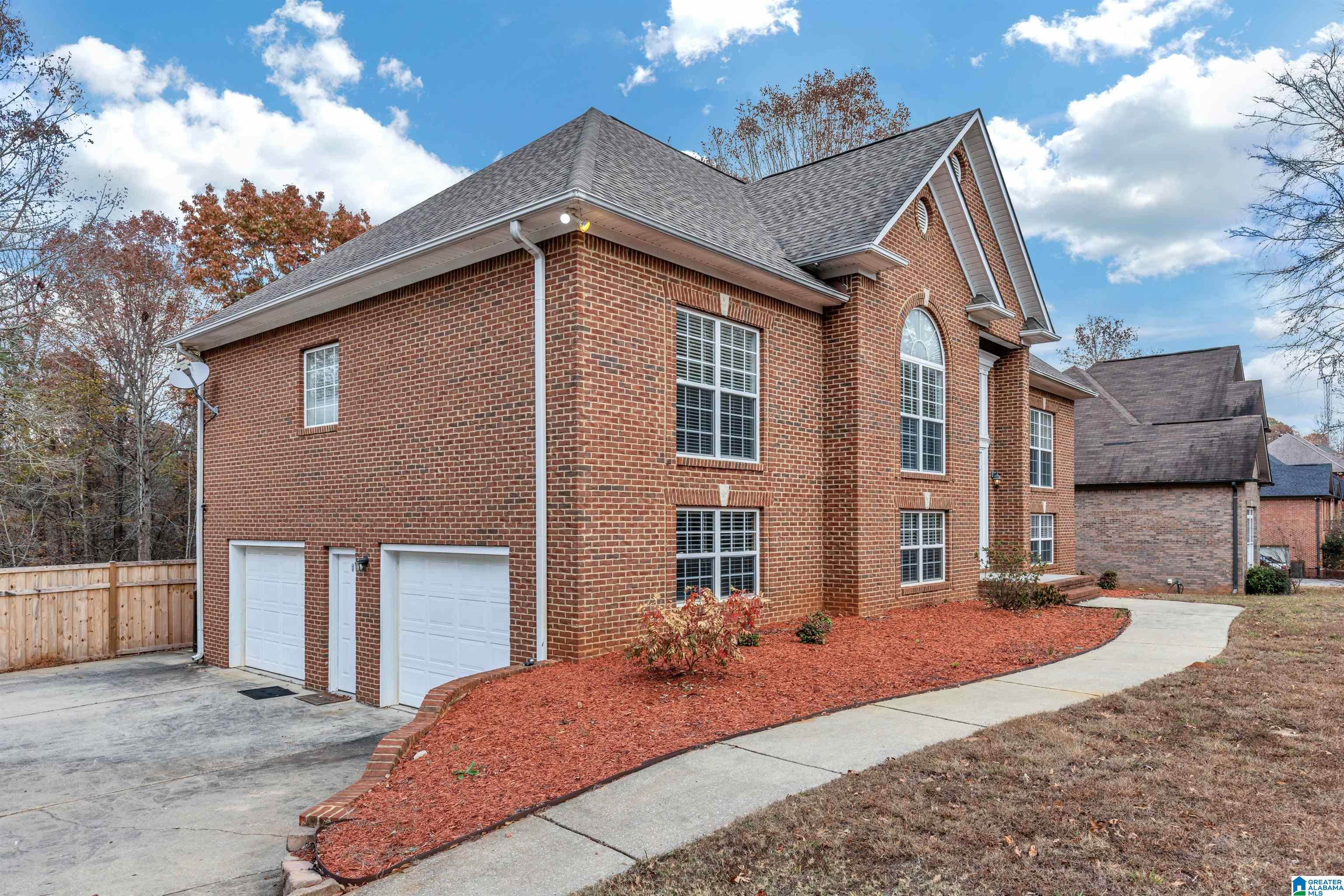 Homes for sale in Mccalla, AL | 5605 Orange Dr, Mccalla, AL 35111 | MLS# 21437790