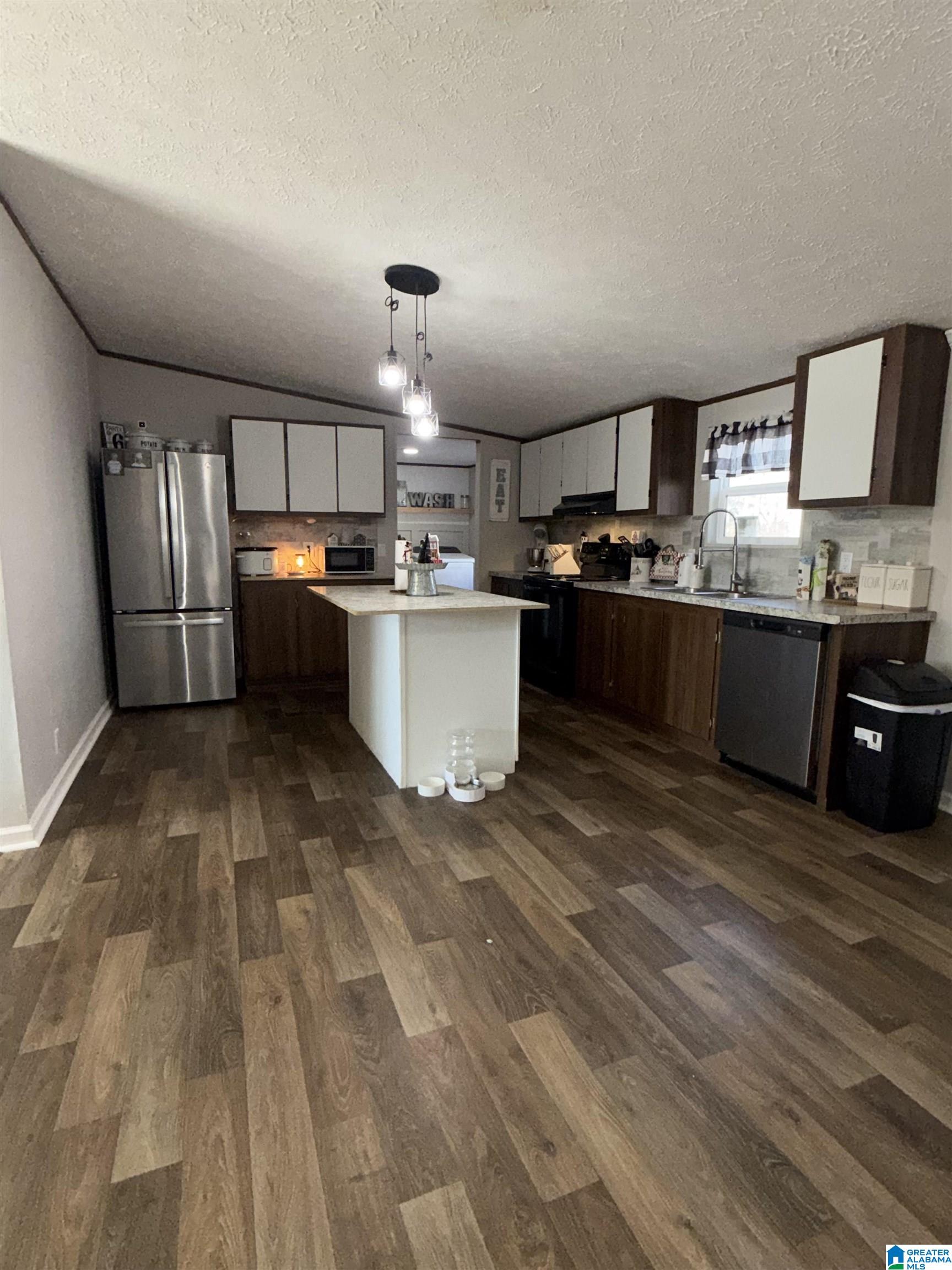 Homes for sale in Odenville, AL | 320 Clearview Road, Odenville, AL 35120 | MLS# 21437849