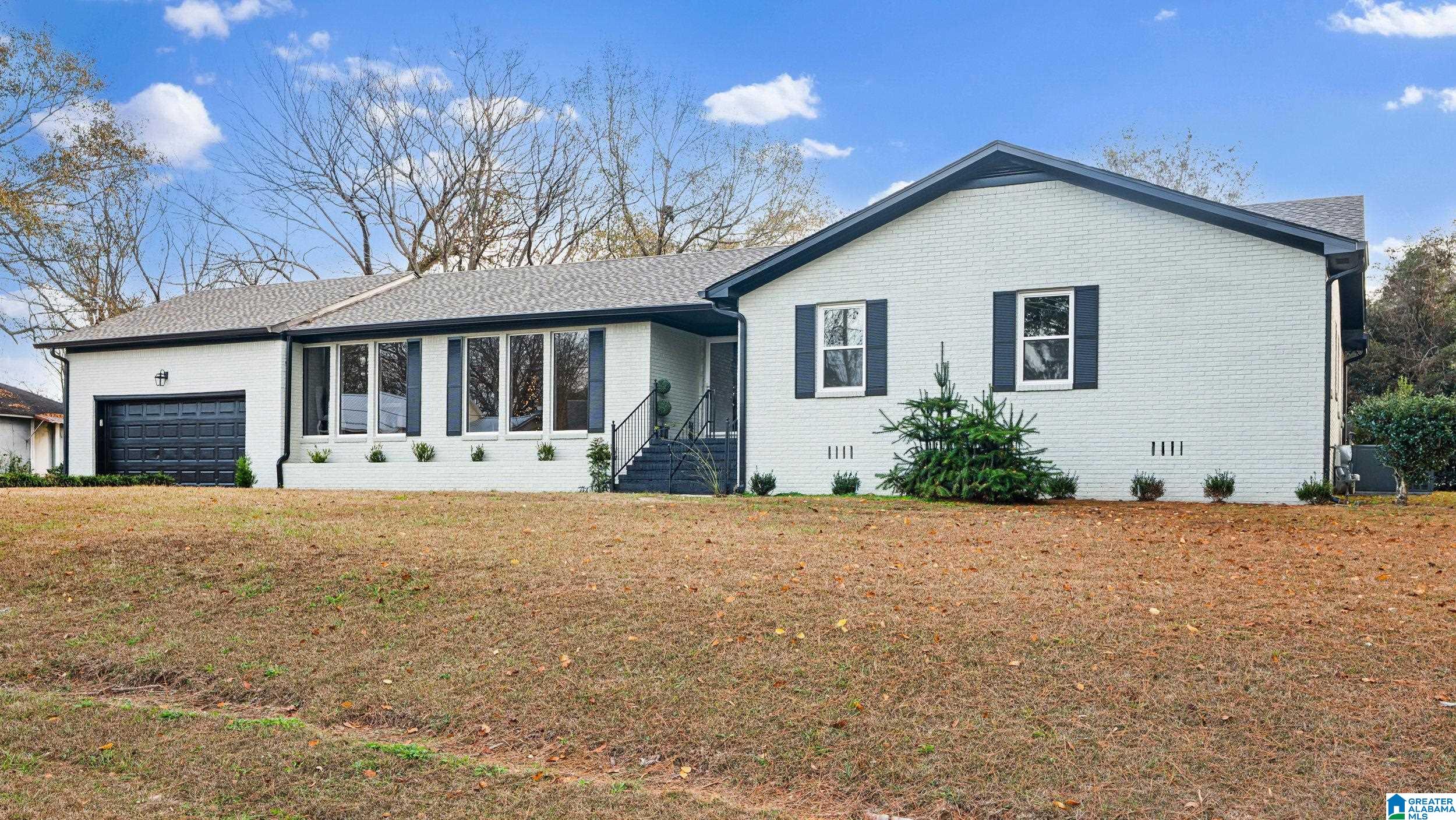 Homes for sale in Warrior, AL | 112 5th Street W, Warrior, AL 35180 | MLS# 21437851