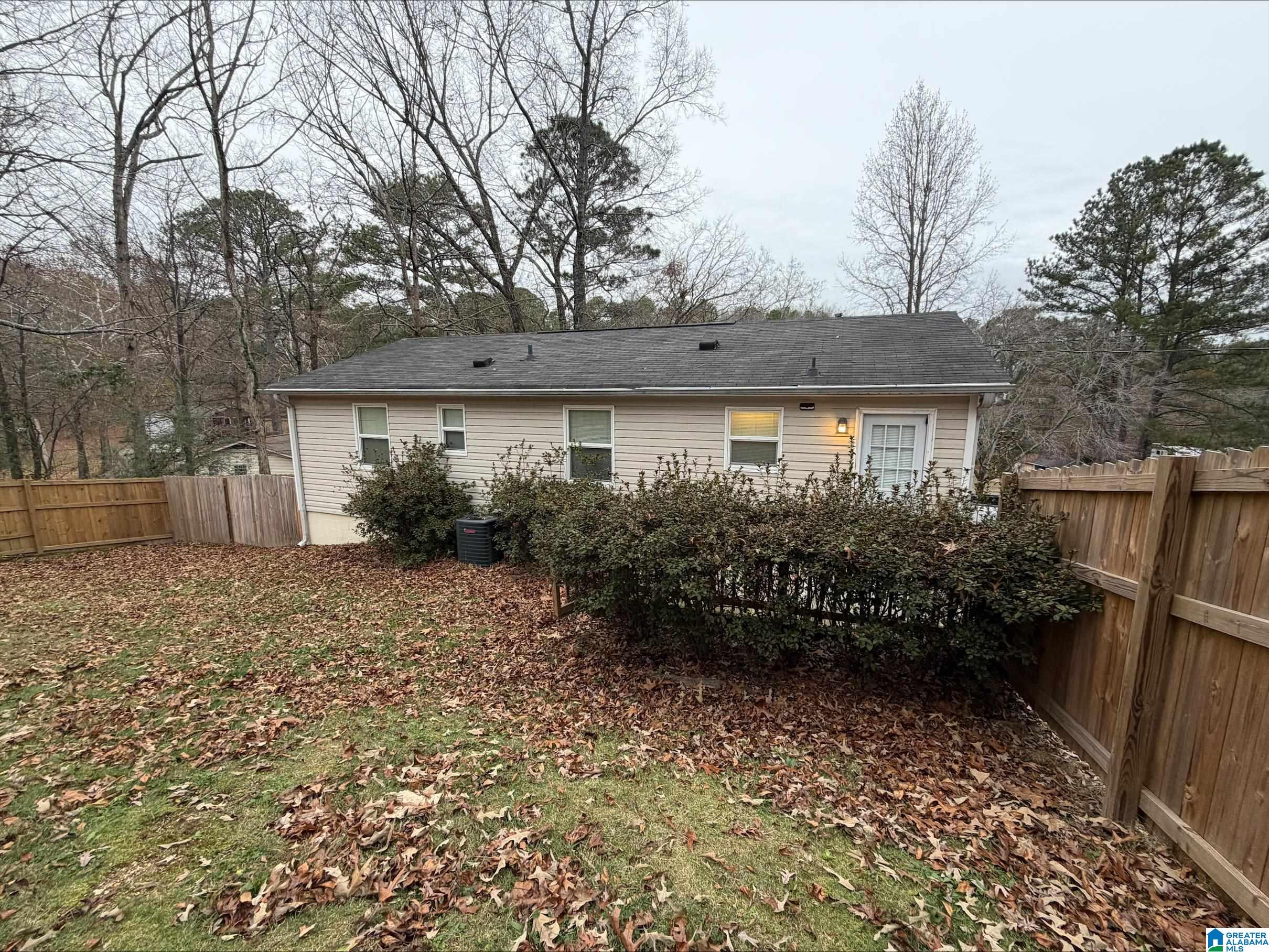 Homes for sale in Trussville, AL | 5910 Elizabeth Dr, Trussville, AL 35173 | MLS# 21438032