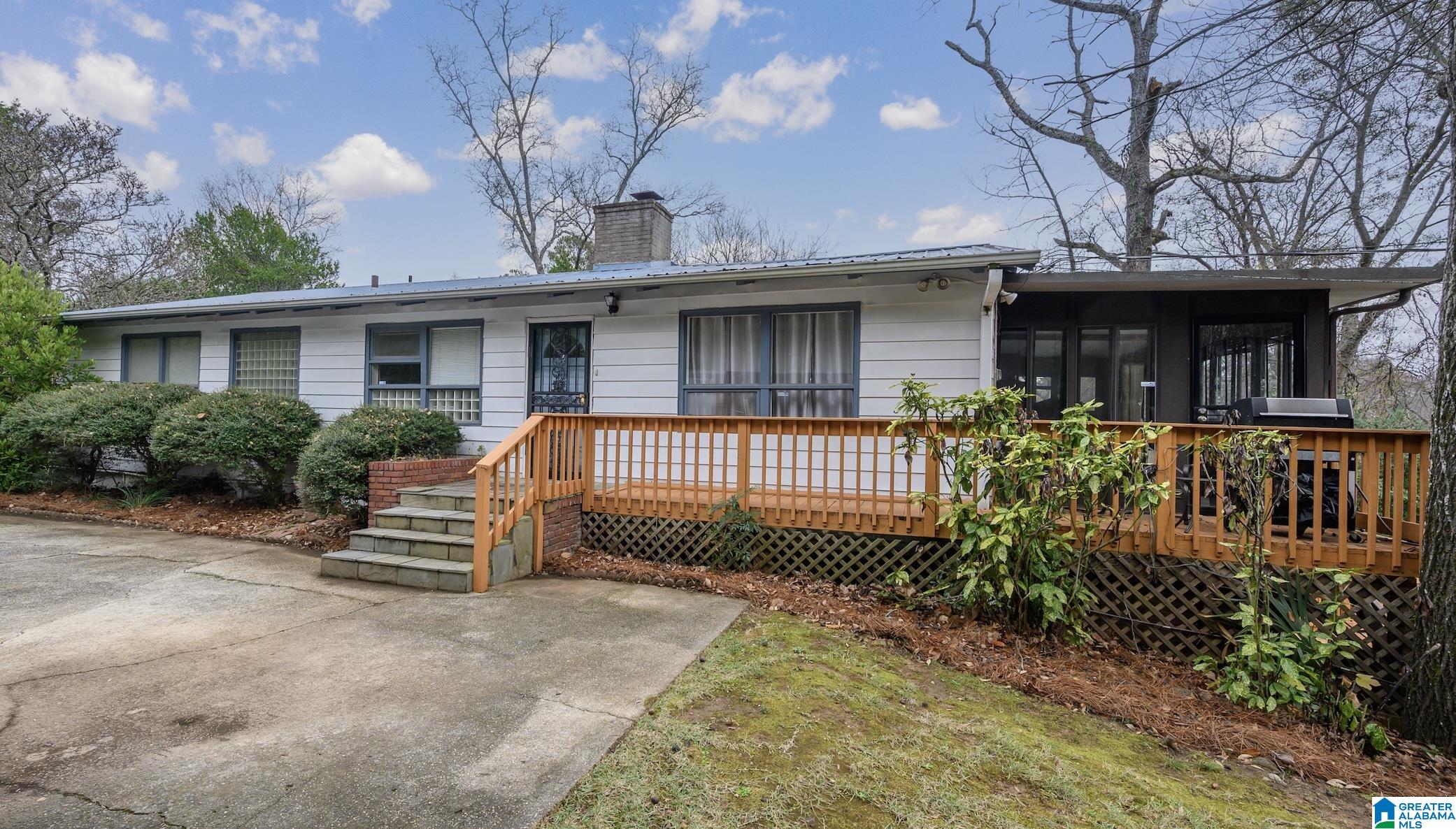 2053 CRESTMONT DRIVE