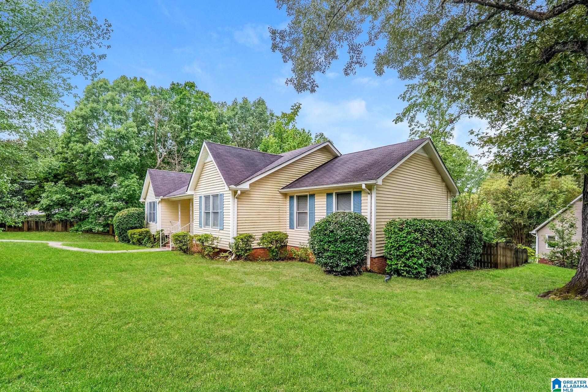 Homes for sale in Alabaster, AL | 1139 Independence Dr, Alabaster, AL 35007 | MLS# 21438041