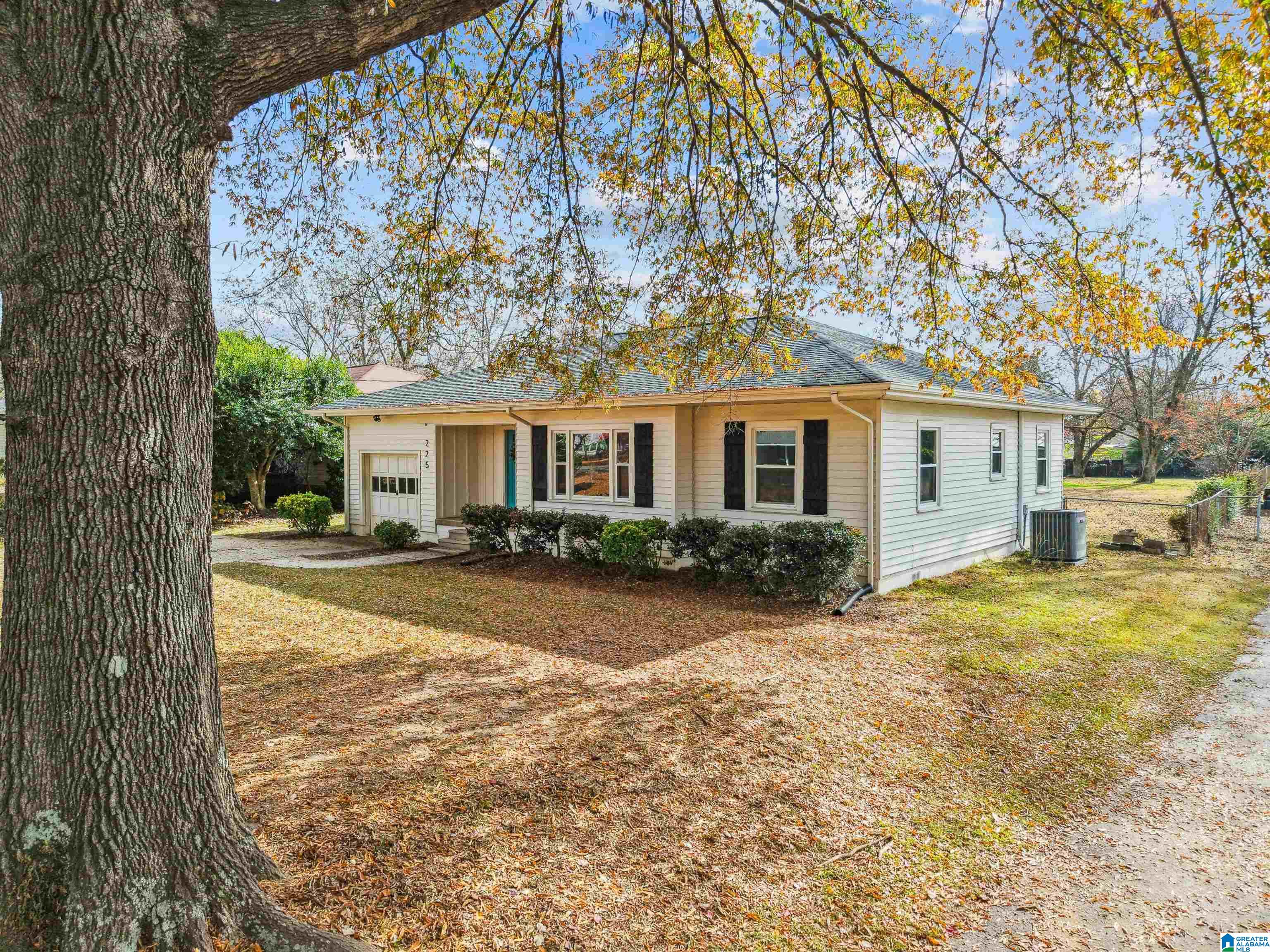 Homes for sale in Gardendale, AL | 225 Payne Road, Gardendale, AL 35071 | MLS# 21438063