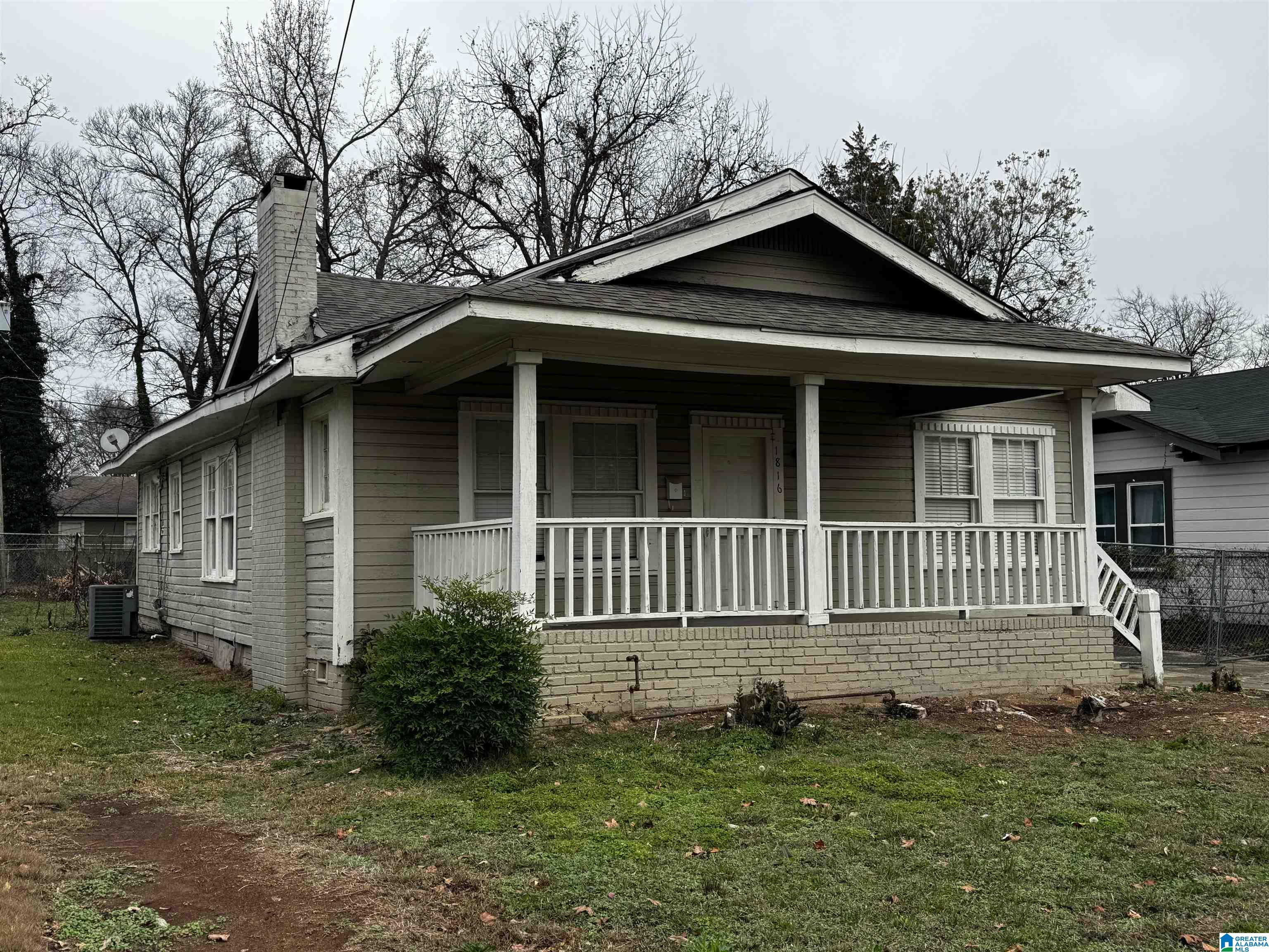 Homes for sale in Birmingham, AL | 1816 Saint Charles Avenue Sw, Birmingham, AL 35211 | MLS# 21438196