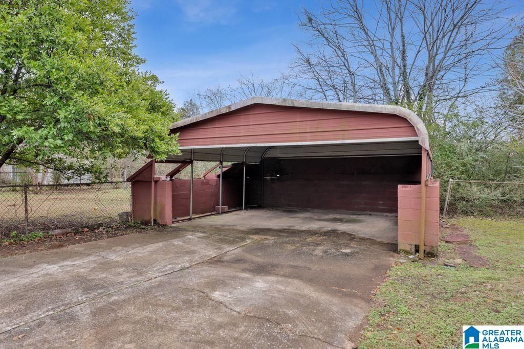 Homes for sale in Birmingham, AL | 2005 49th Street, Birmingham, AL 35208 | MLS# 21438242