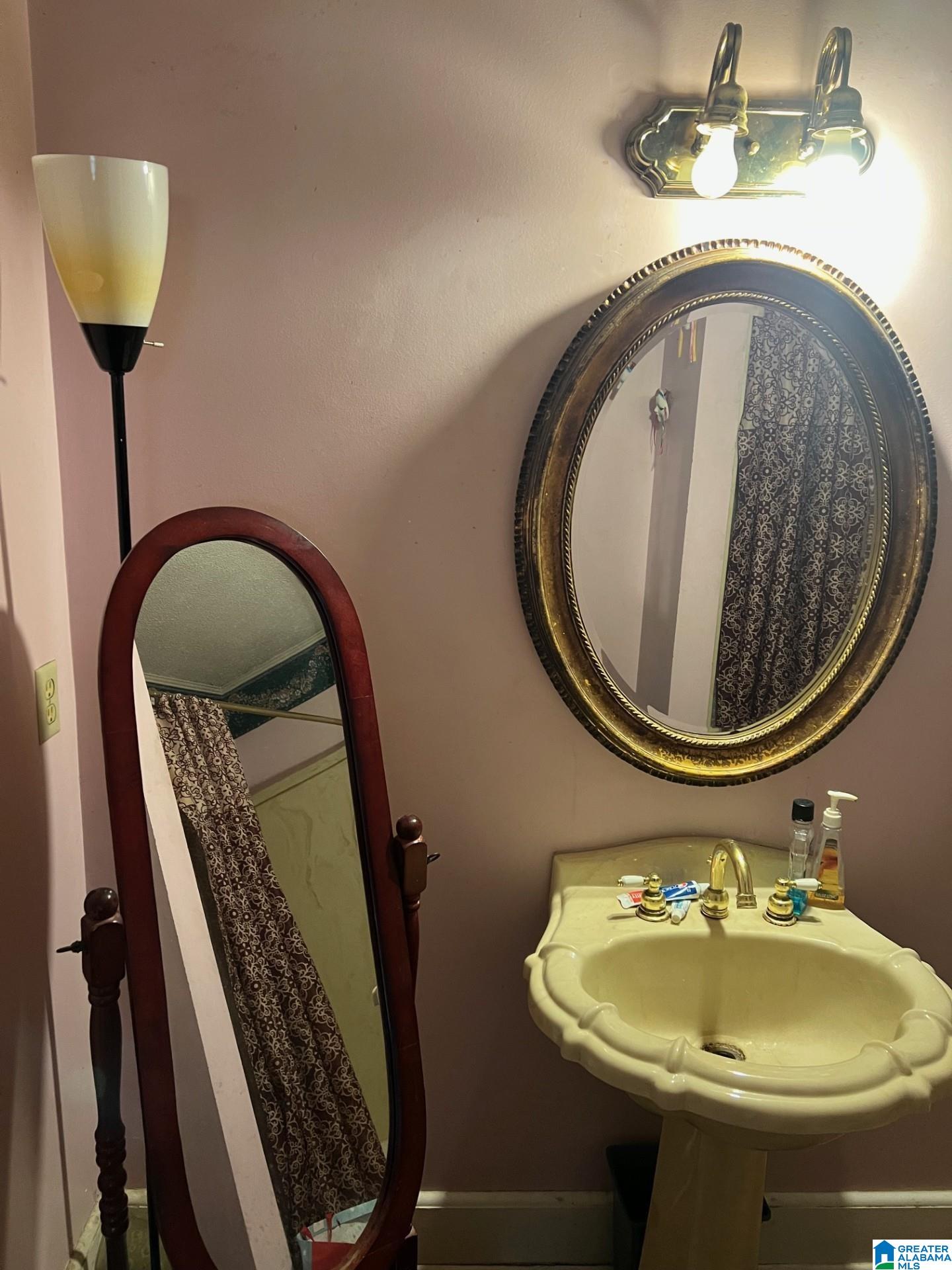 Homes for sale in Birmingham, AL | 2747 6th Street, Birmingham, AL 35215 | MLS# 21438276