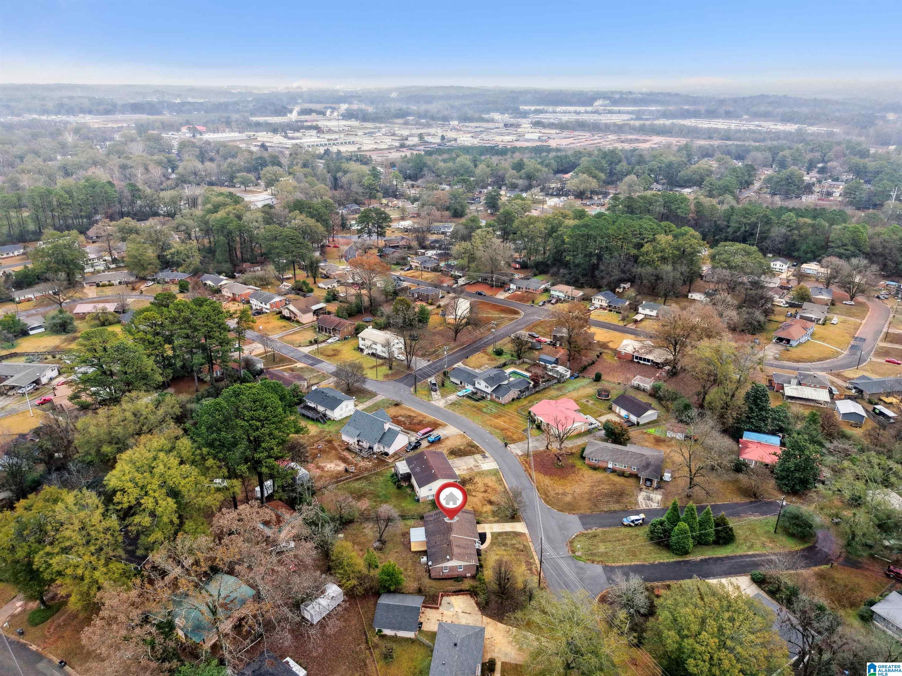 Homes for sale in Hueytown, AL | 3366 Crescent Dr, Hueytown, AL 35023 | MLS# 21438347