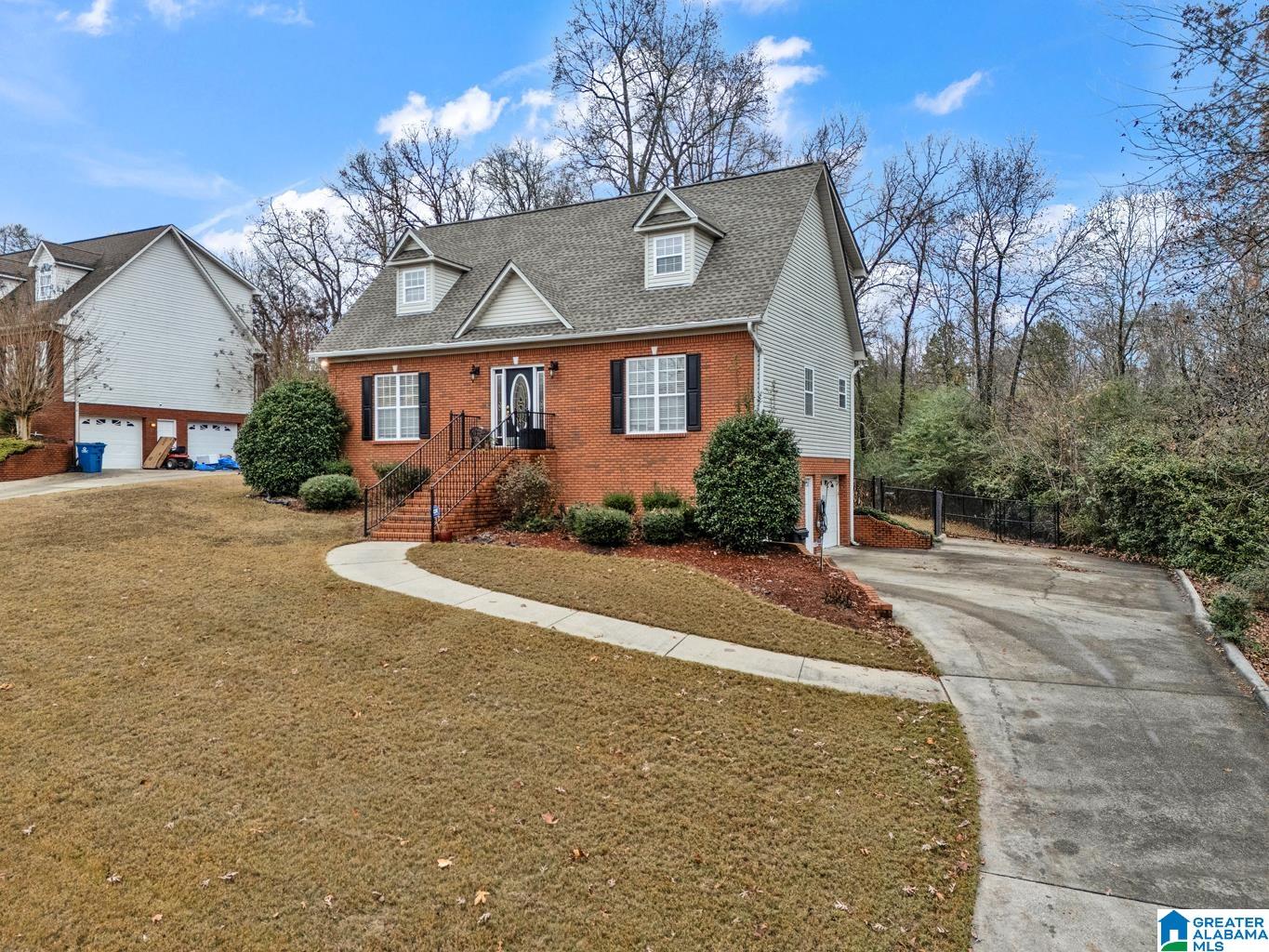 Homes for sale in Warrior, AL | 9053 Sparks Dr, Warrior, AL 35180 | MLS# 21438363