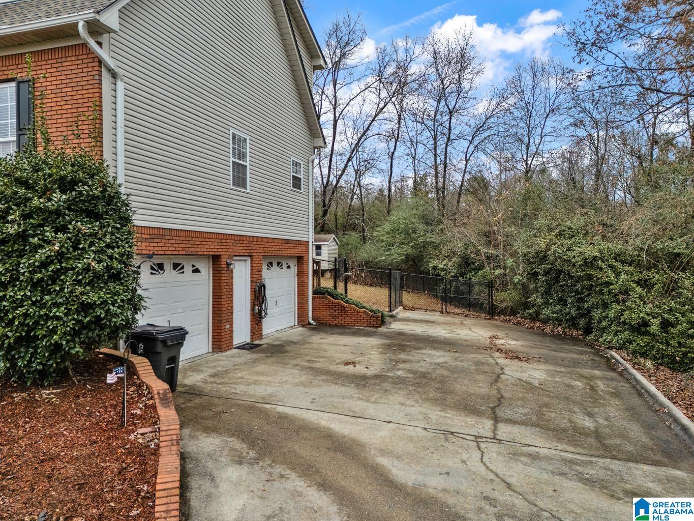 Homes for sale in Warrior, AL | 9053 Sparks Dr, Warrior, AL 35180 | MLS# 21438363