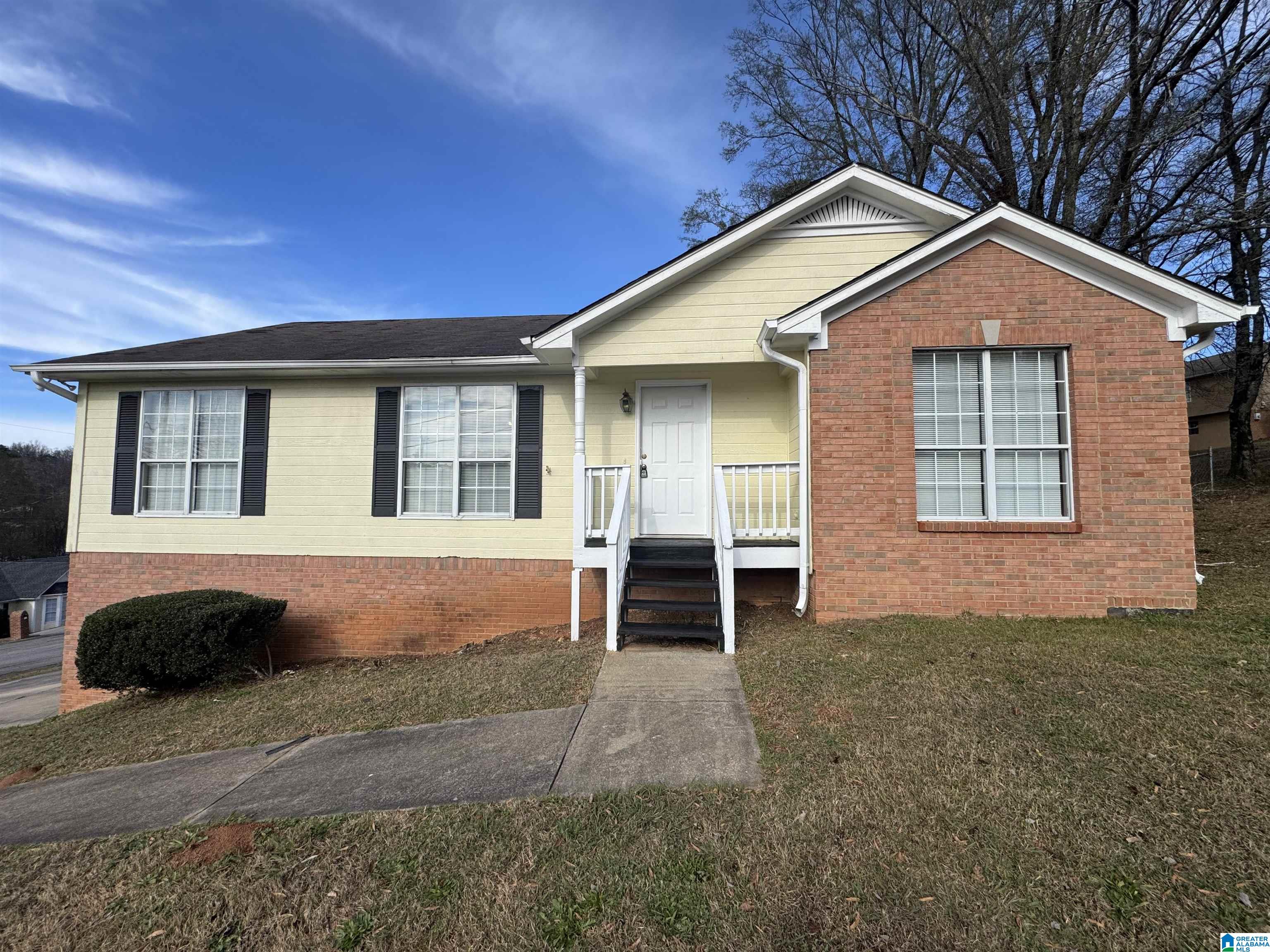 Homes for sale in Birmingham, AL | 1873 Pebble Lake Dr, Birmingham, AL 35235 | MLS# 21438497