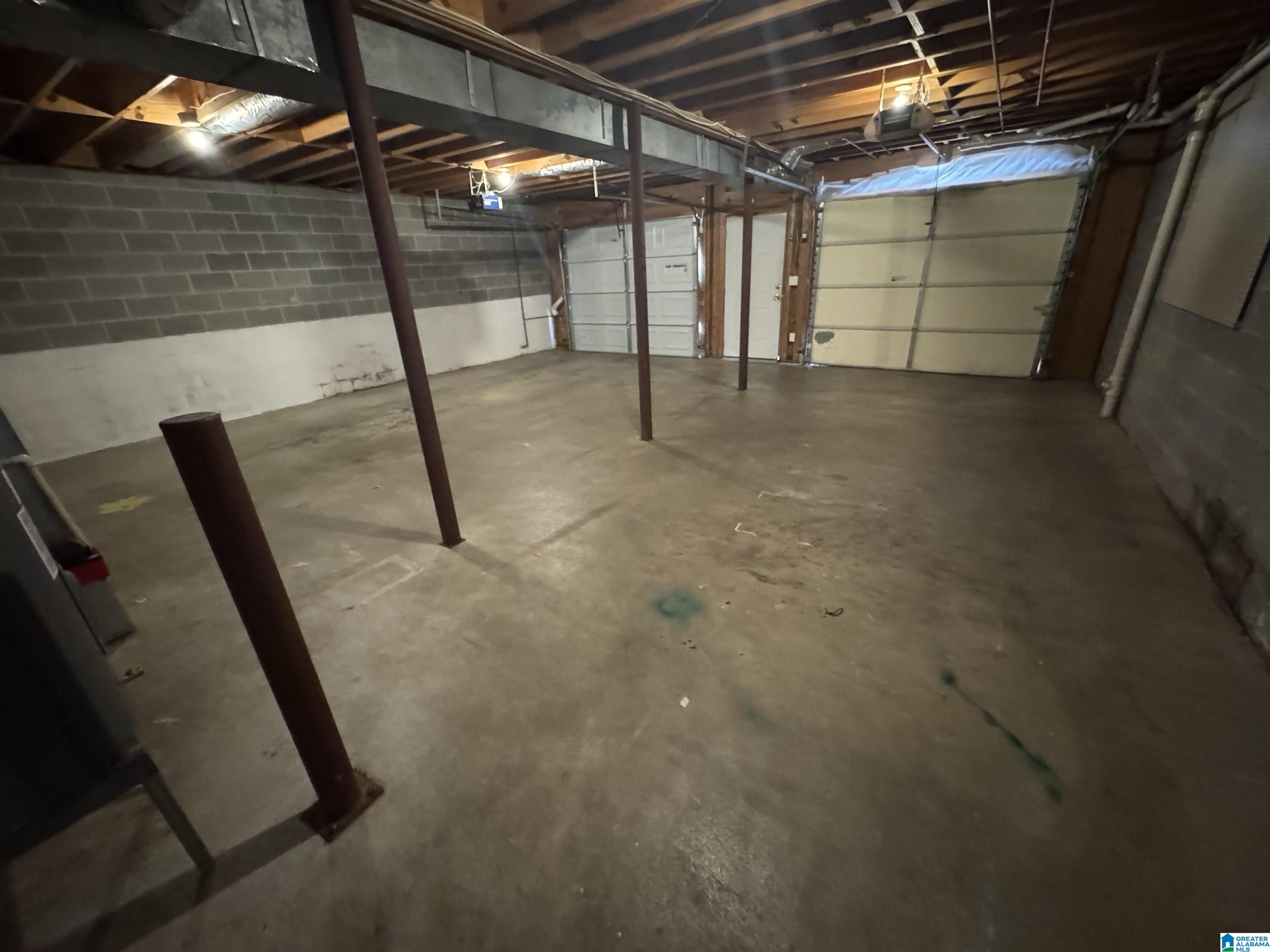 Homes for sale in Birmingham, AL | 1873 Pebble Lake Dr, Birmingham, AL 35235 | MLS# 21438497