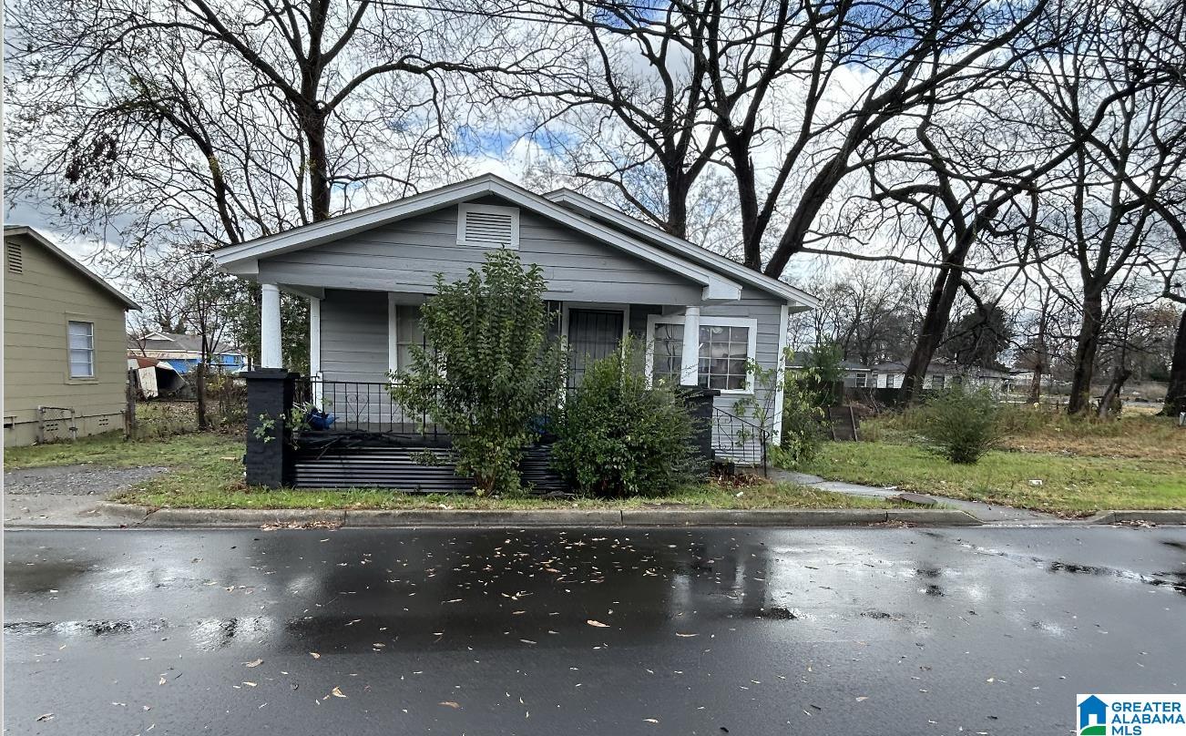 Homes for sale in Birmingham, AL | 2921 33rd Street N, Birmingham, AL 35207 | MLS# 21438553