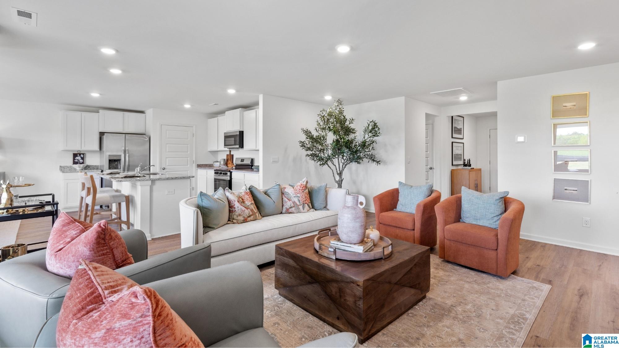 Homes for sale in Calera, AL | 205 Mill Point Circle, Calera, AL 35040 | MLS# 21438583