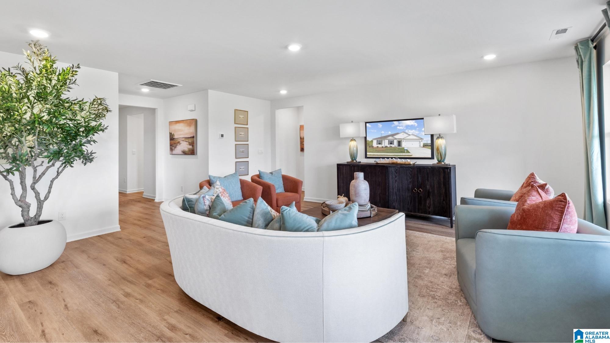 Homes for sale in Calera, AL | 205 Mill Point Circle, Calera, AL 35040 | MLS# 21438583