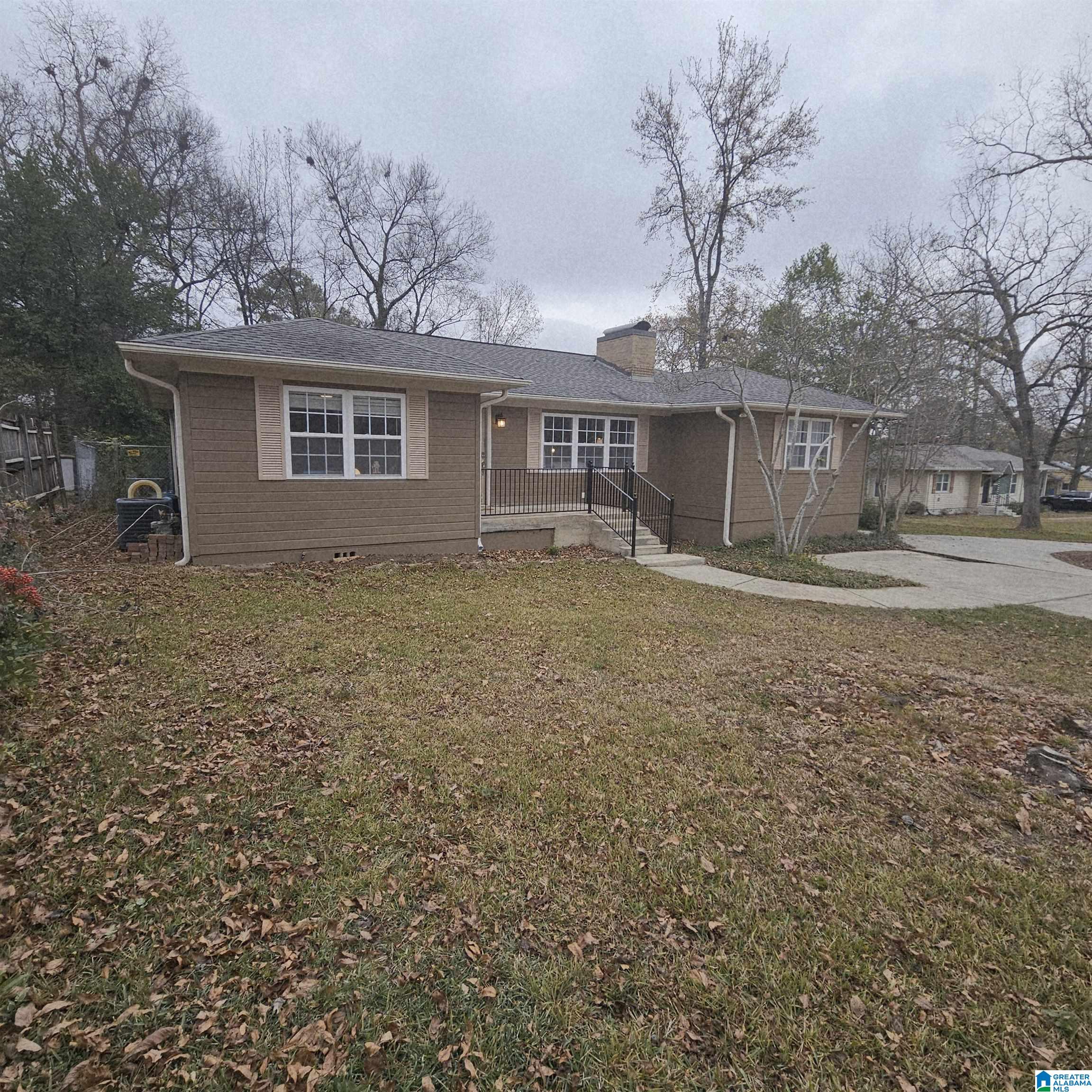 Homes for sale in Hoover, AL | 2217 Chapel Road, Hoover, AL 35226 | MLS# 21438773