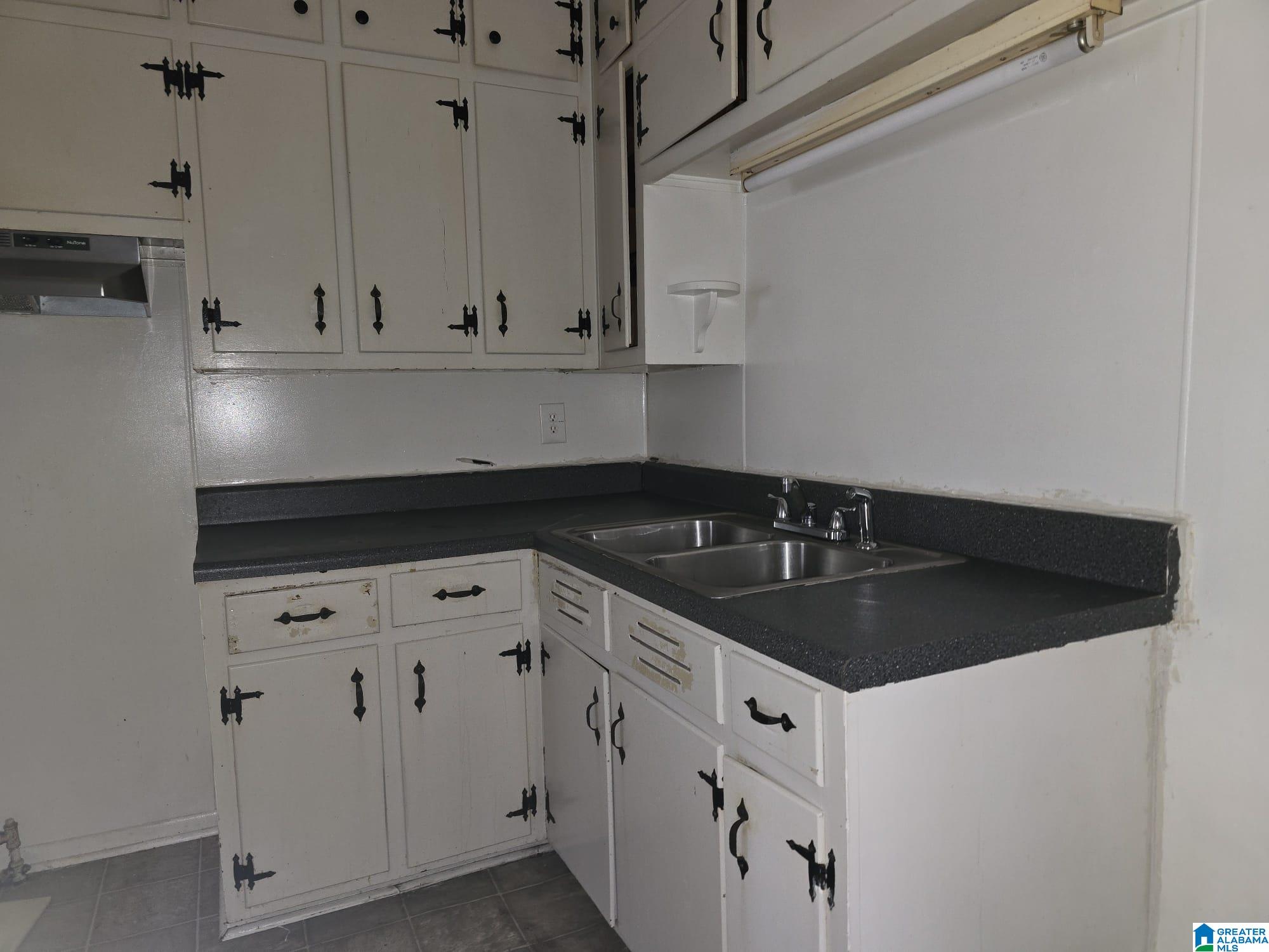 Homes for sale in Center Point, AL | 505 18th Avenue Nw, Center Point, AL 35215 | MLS# 21438813