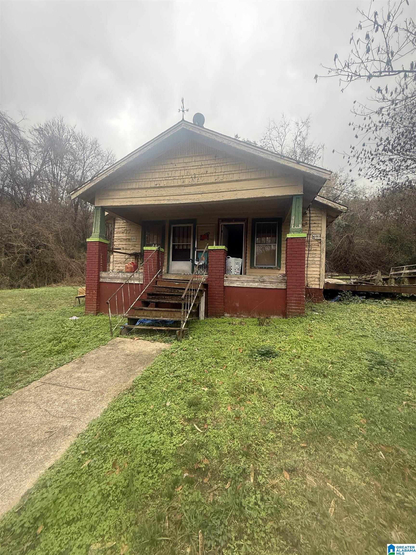 Homes for sale in Anniston, AL | 716 W 3rd Street, Anniston, AL 36201 | MLS# 21438890