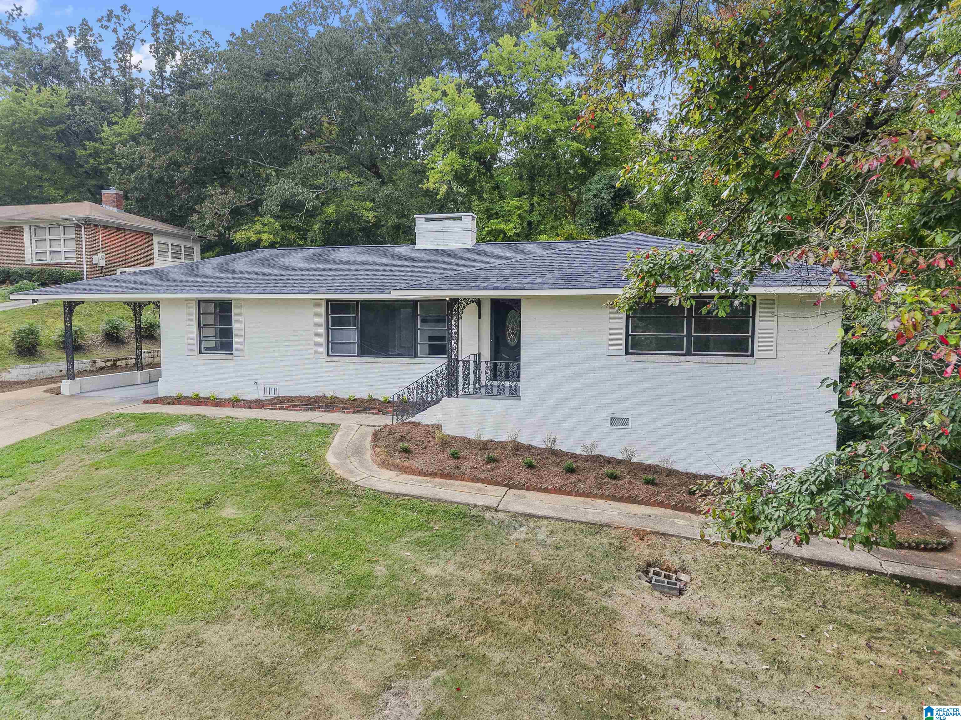 Homes for sale in Hueytown, AL | 3034 Devon Road, Hueytown, AL 35023 | MLS# 21438936