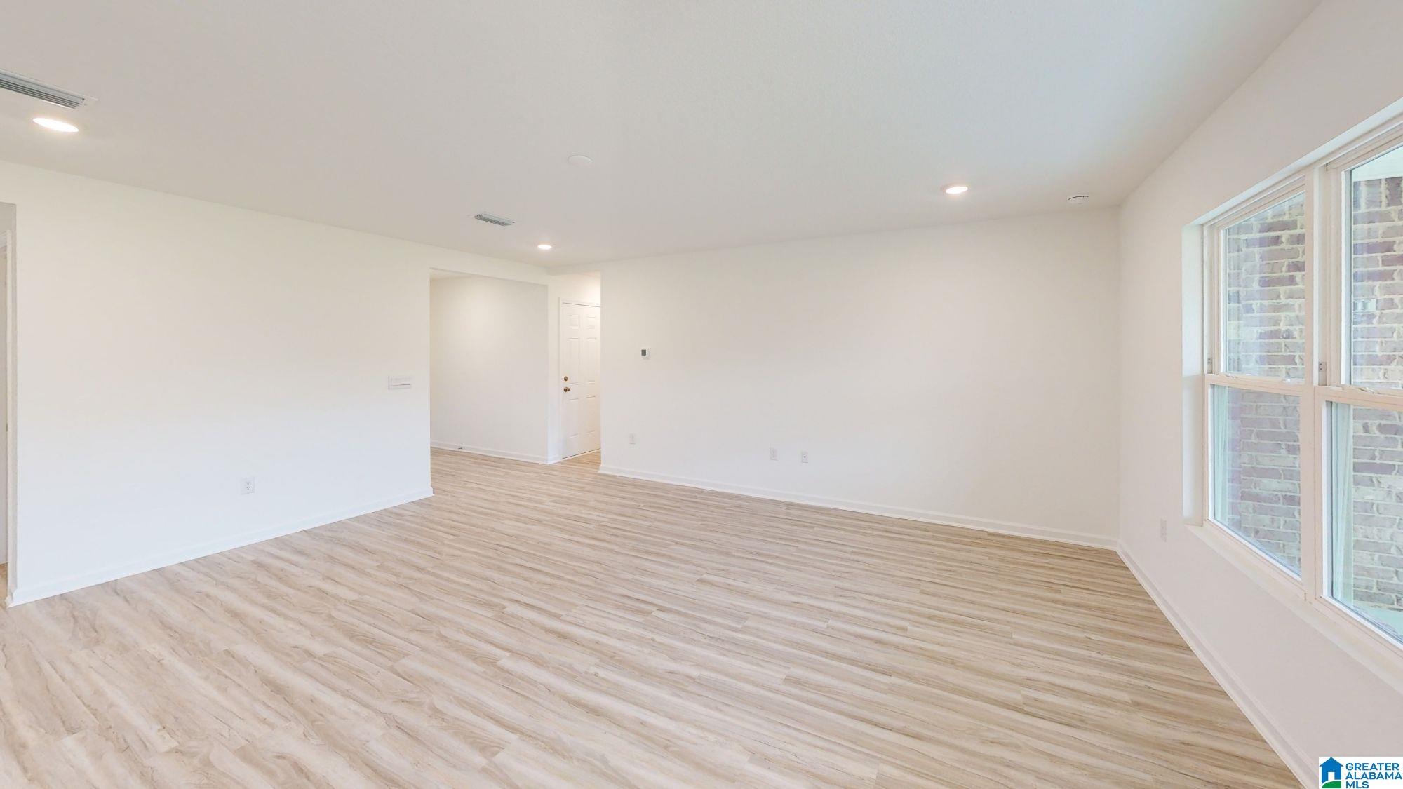 Homes for sale in Calera, AL | 209 Mill Point Circle, Calera, AL 35040 | MLS# 21438947