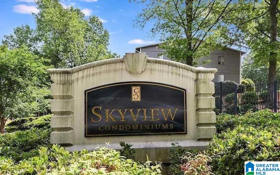 Homes for sale in Birmingham, AL | 405 Skyview Dr #unit j, Birmingham, AL 35209 | MLS# 21438970